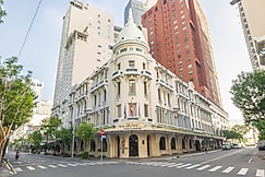 Hotel Grand Saigon, Dat Do