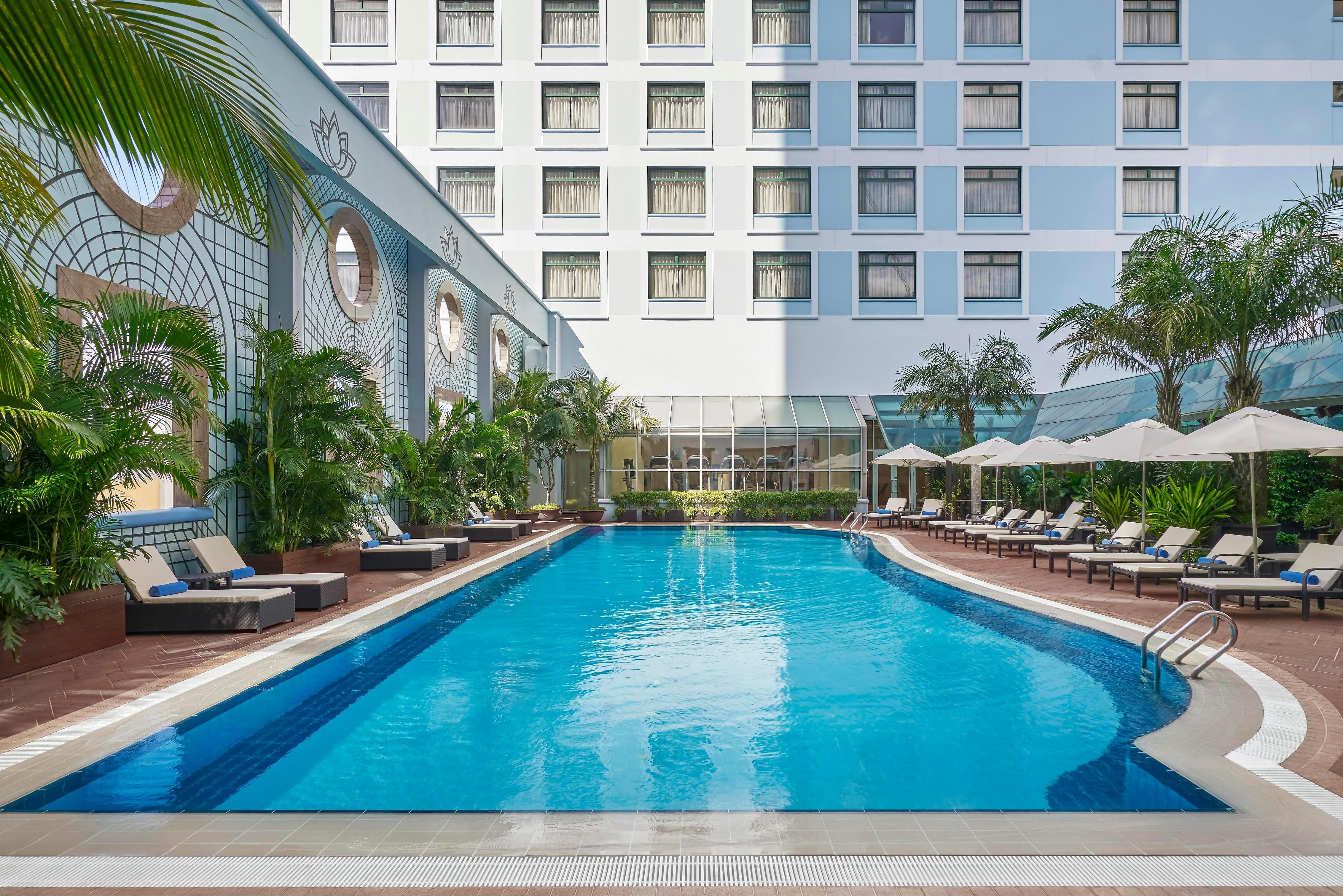 Sheraton Saigon Grand Opera Hotel - Tap to explore photos