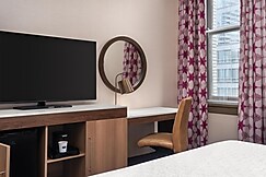 Hampton Inn by Hilton Majestic Chicago Theatre District, Chicago