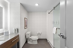 Hampton Inn & Suites by Hilton Chicago Deer Park, Cook, Illinois