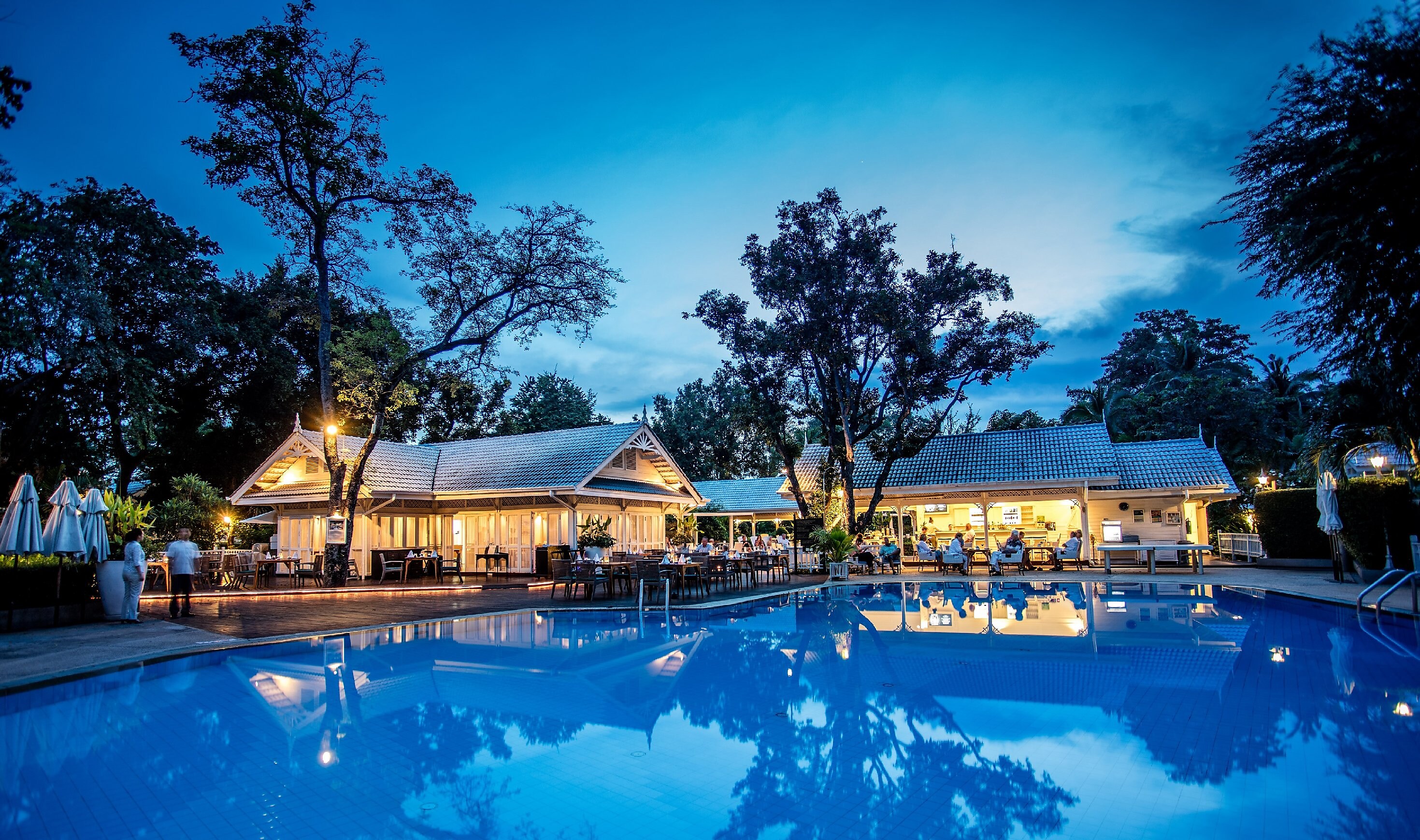Centara Grand Beach Resort & Villas Hua Hin - Tap to explore photos
