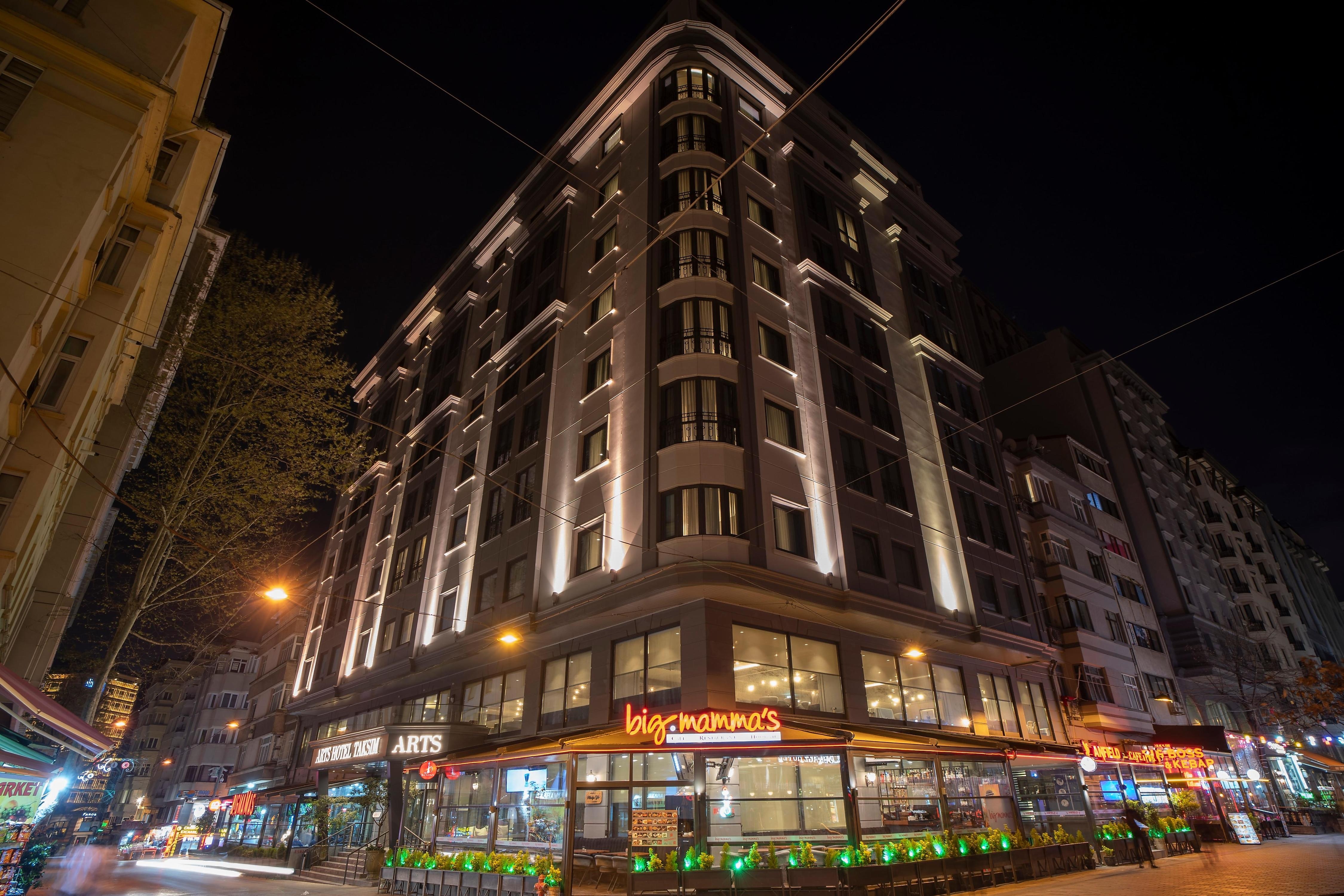 Arts Hotel Taksim - Tap to explore photos