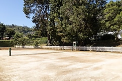 The Hill Club, Hildummulla