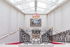 Royal Manotel, Geneva