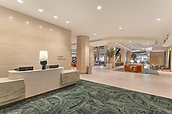 Hilton Anaheim, Orange