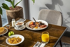 Hilton Garden Inn Bristol City Centre, Merthyr Tydfil