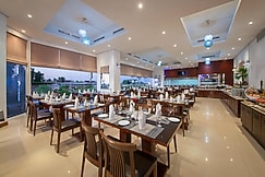 Ramada by Wyndham Beach Hotel Ajman, Ajman