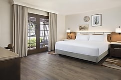 The Scottsdale Resort and Spa, Curio Collection by Hilton, Apache