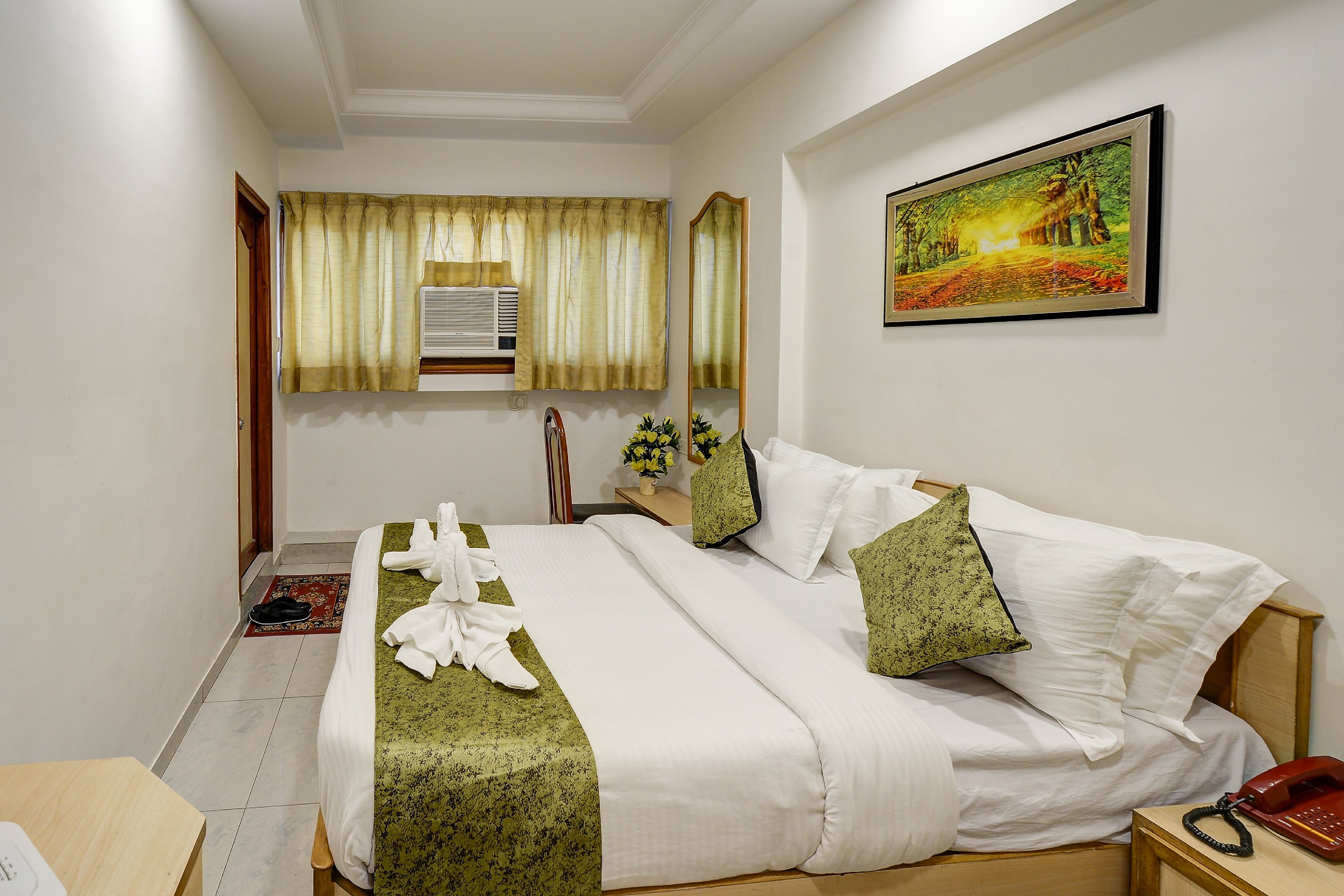Hotel Maruti Ahmedabad - Tap to explore photos