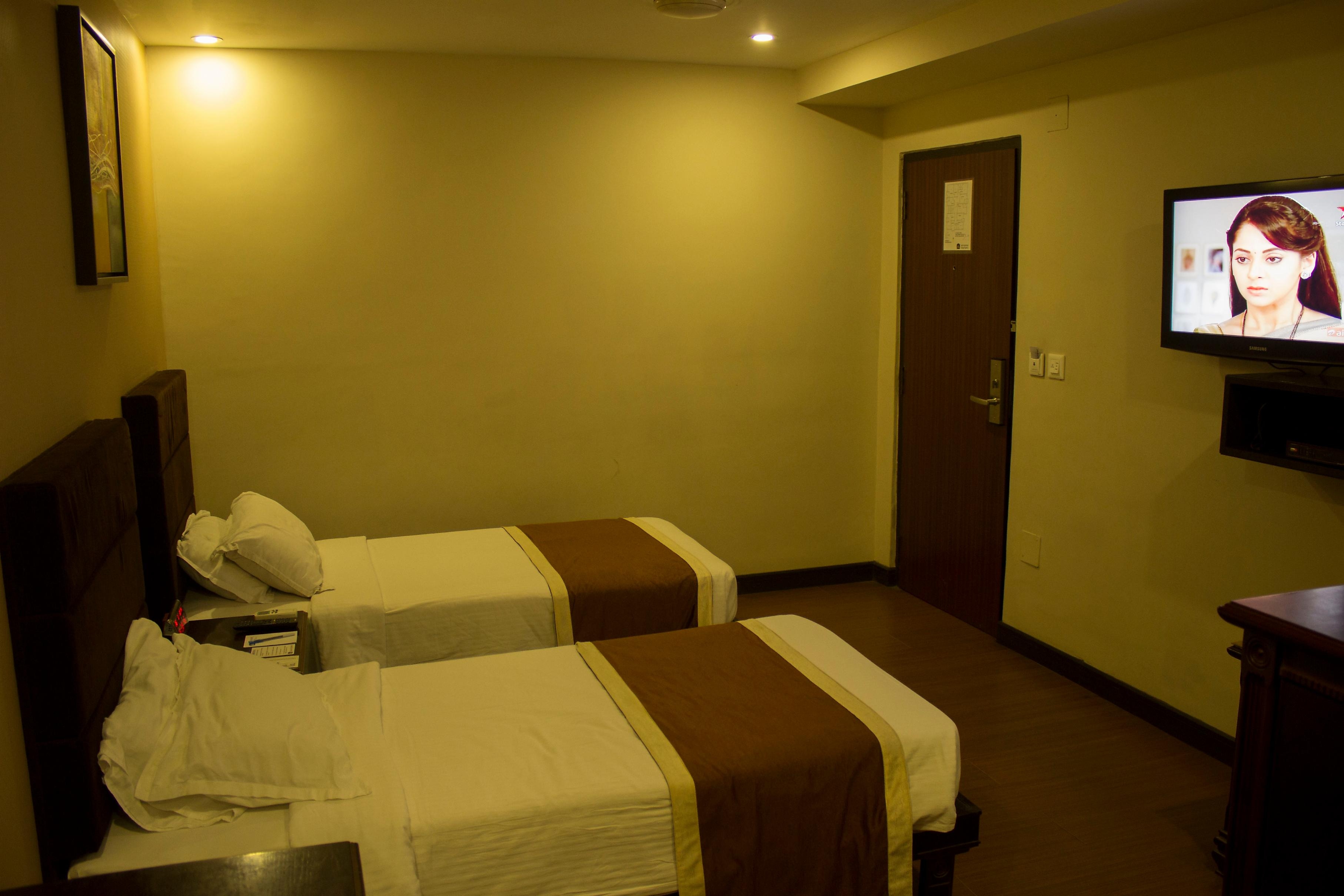 Hotel Ganga Regency - Tap to explore photos