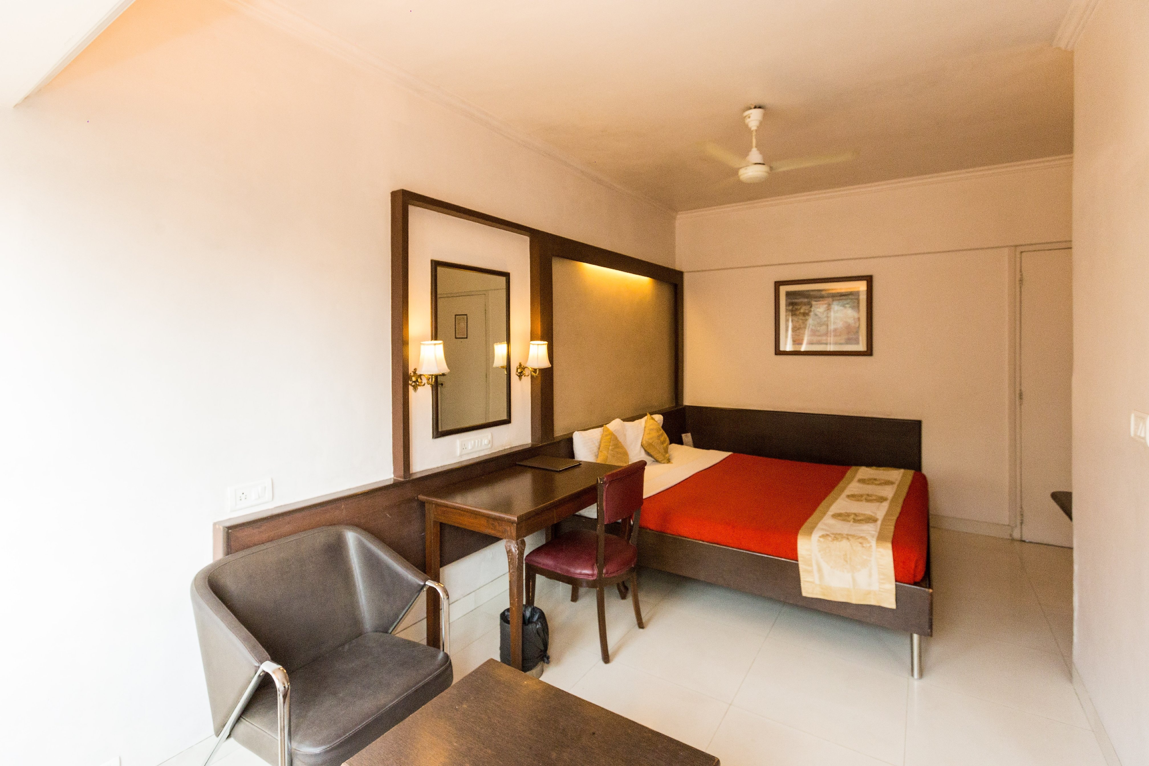 Avion Hotel - Tap to explore photos