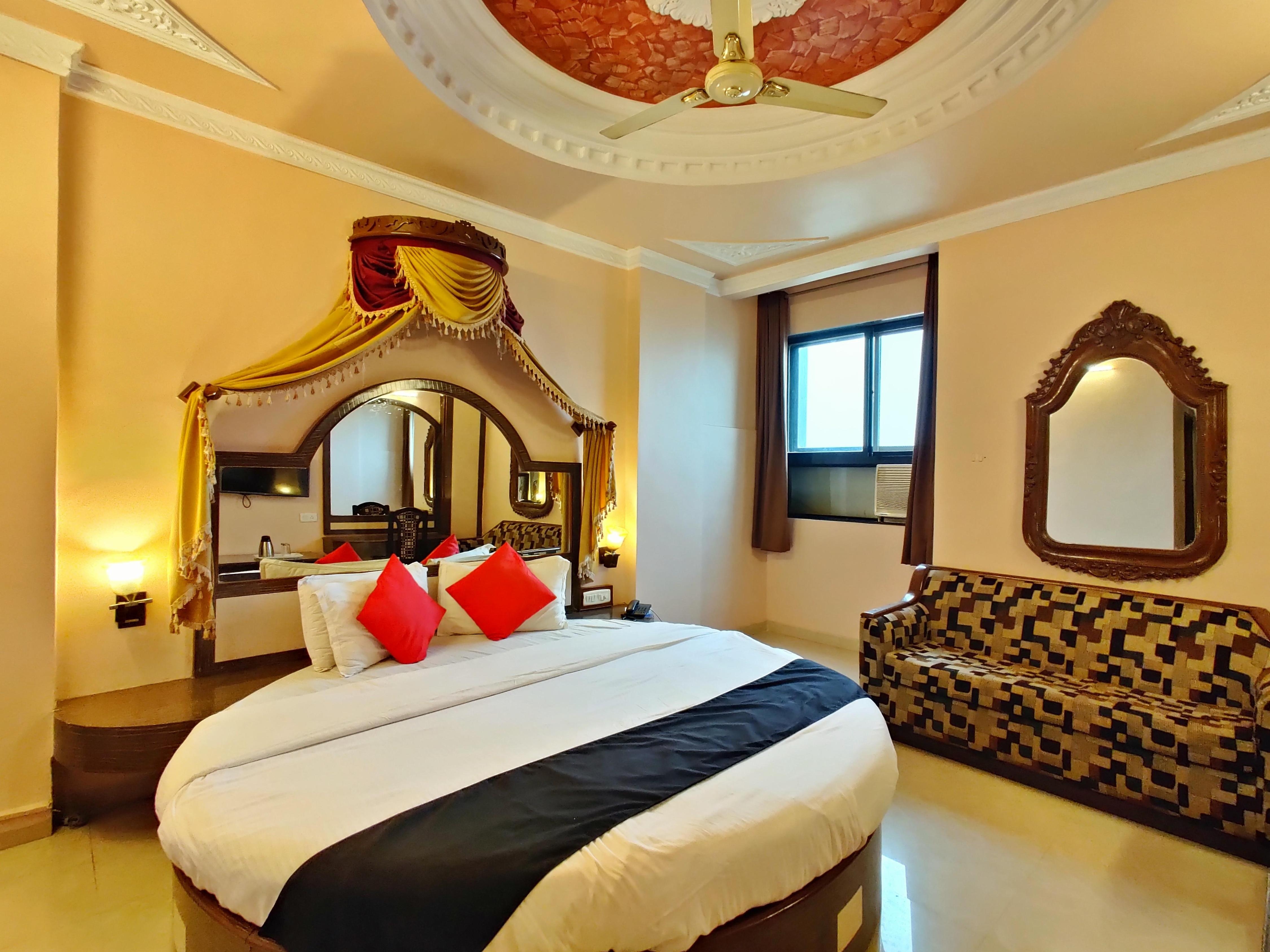 Deluxe AC Room 1
