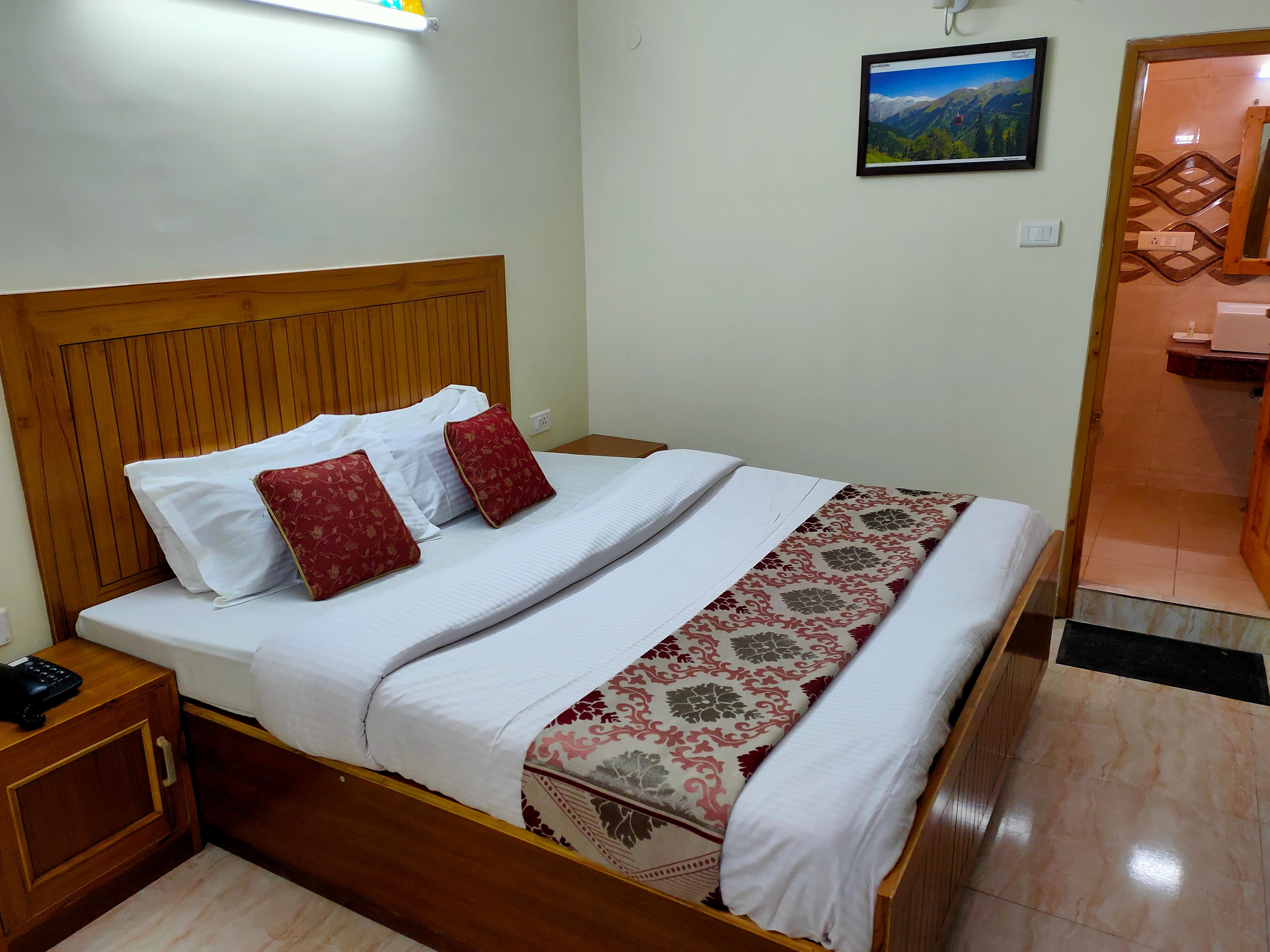 Hotel Kalra Regency - Pure Vegetarian Hotel - Tap to explore photos