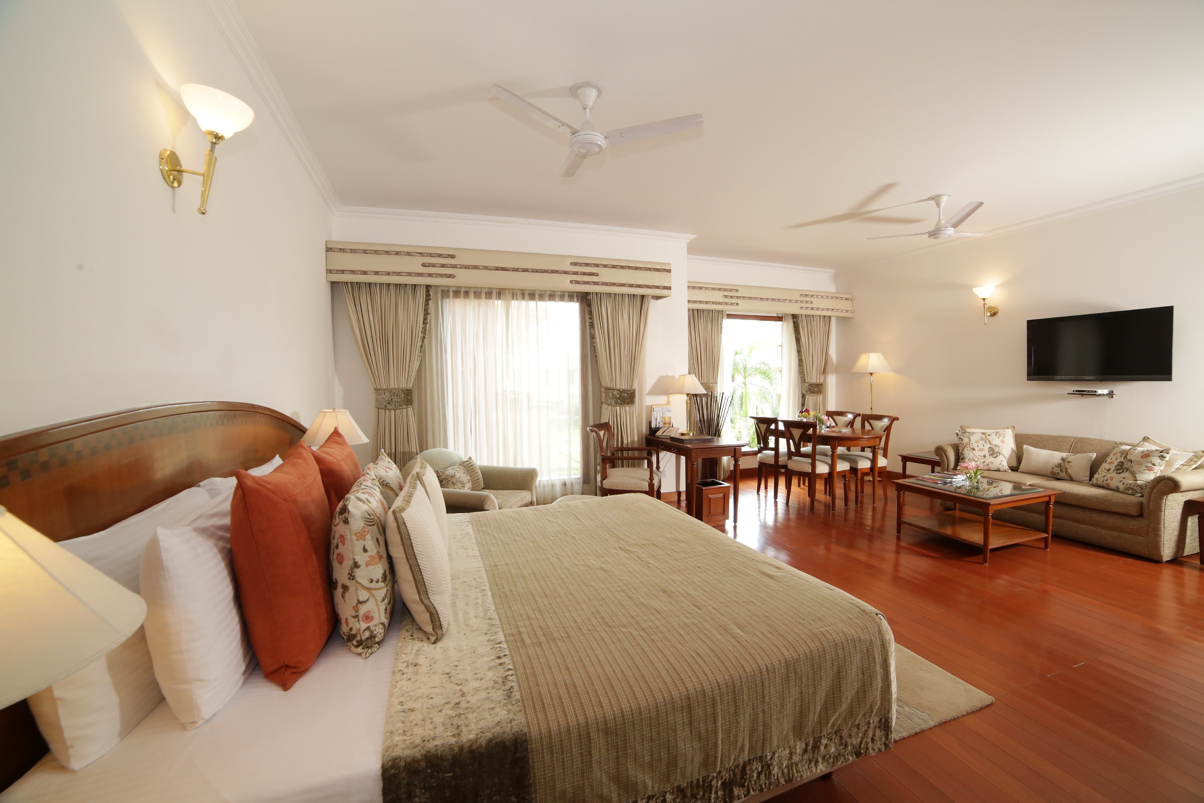 Jaypee Palace Hotel & Convention Centre - Tap to explore photos