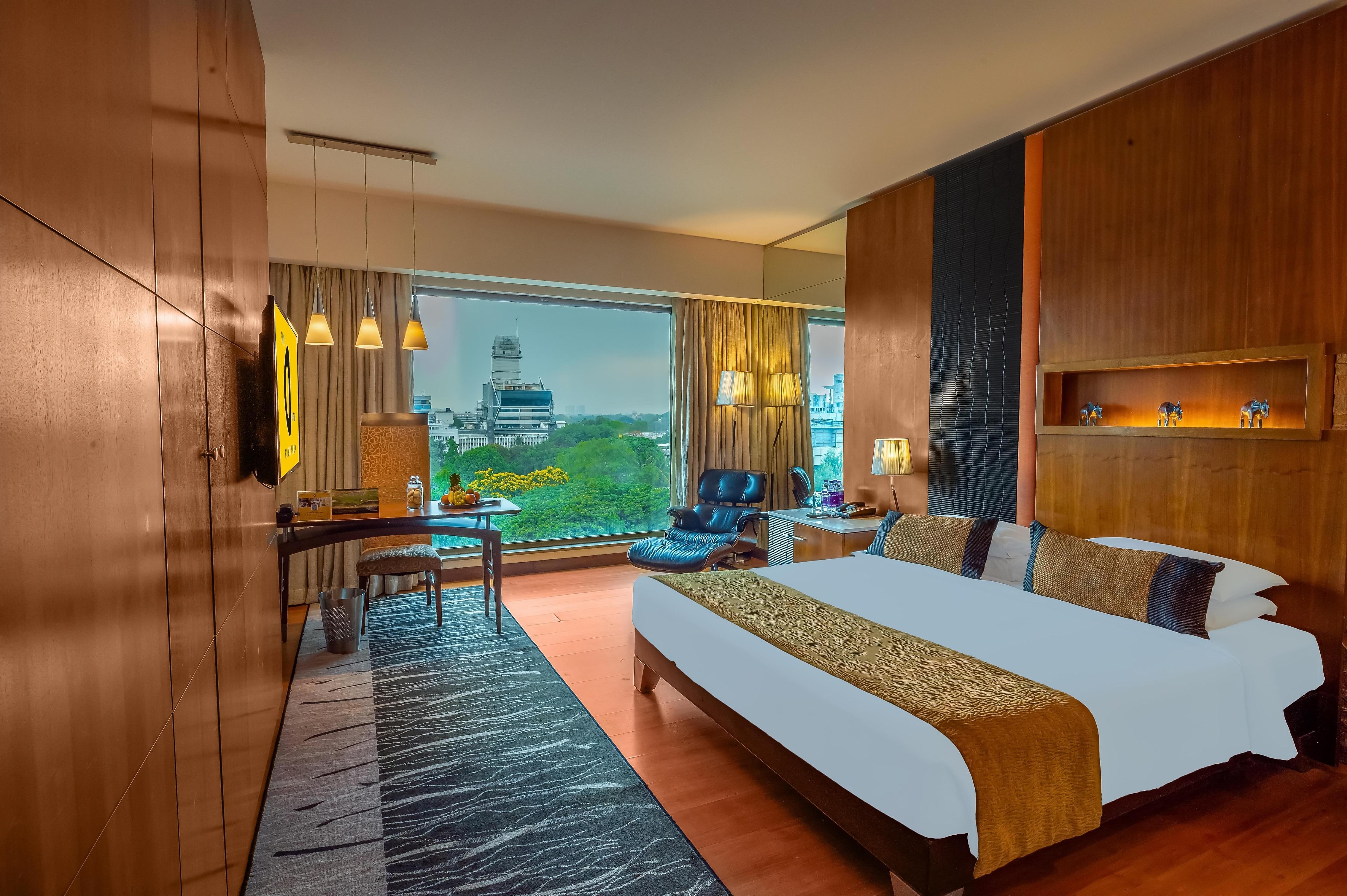 Premier Room with Bathtub 1