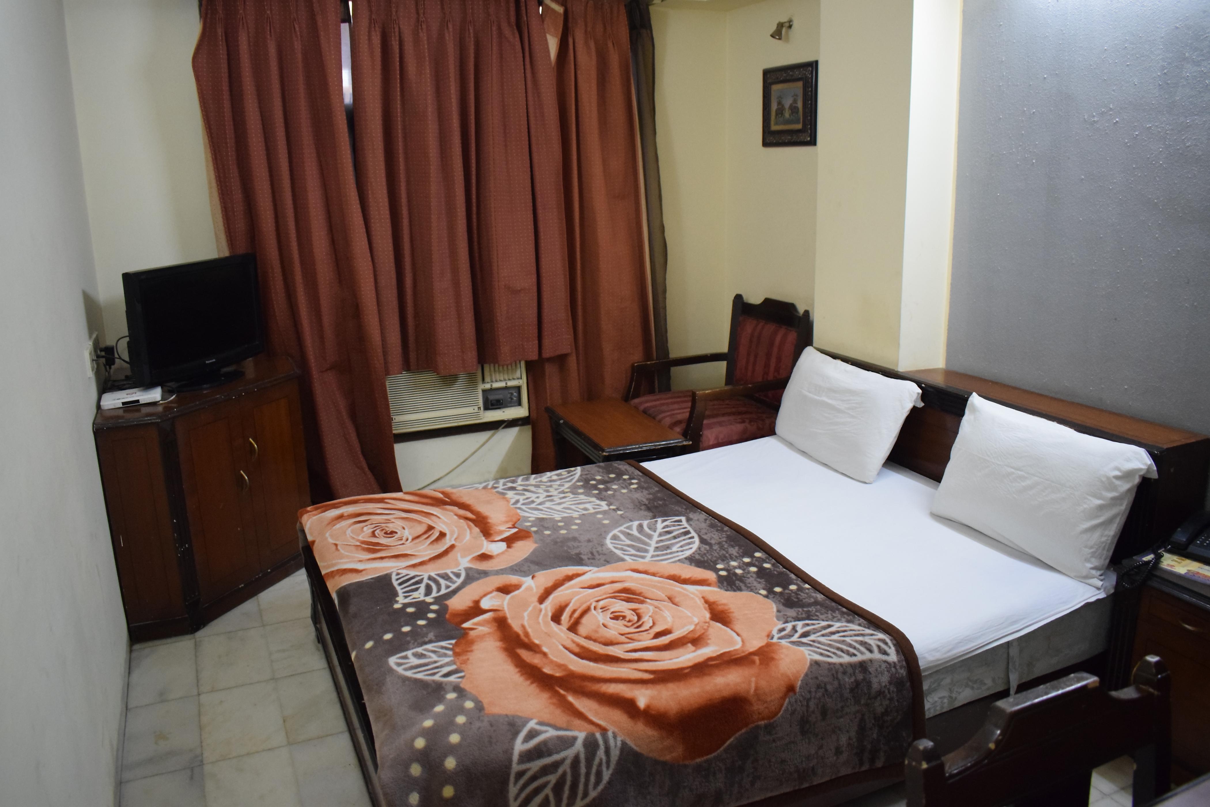 Hotel Guru International - Tap to explore photos