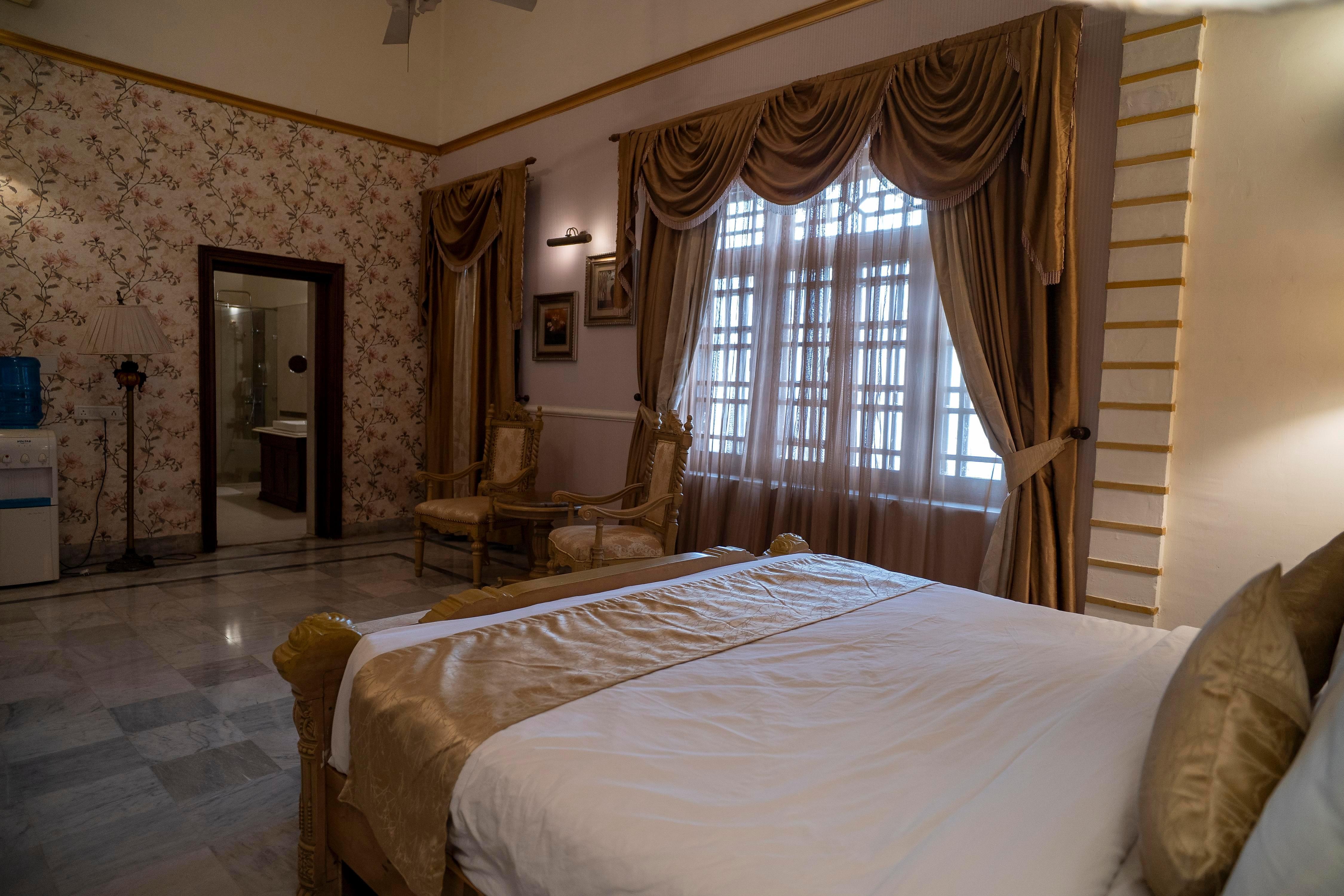 Hotel Merwara Estate - Tap to explore photos