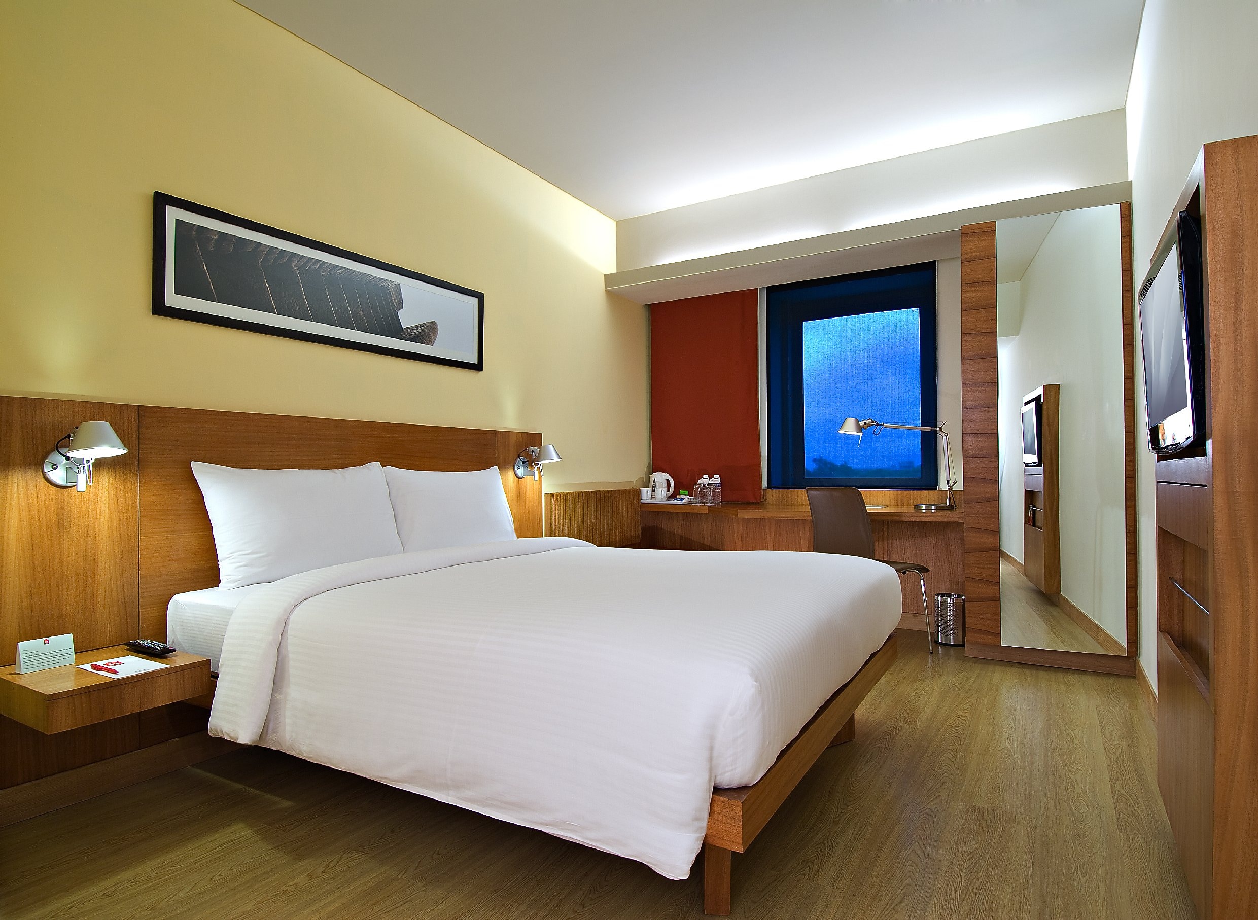 Standard Queen Room 1