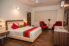 Meraden La Oasis, Anjuna, Goa