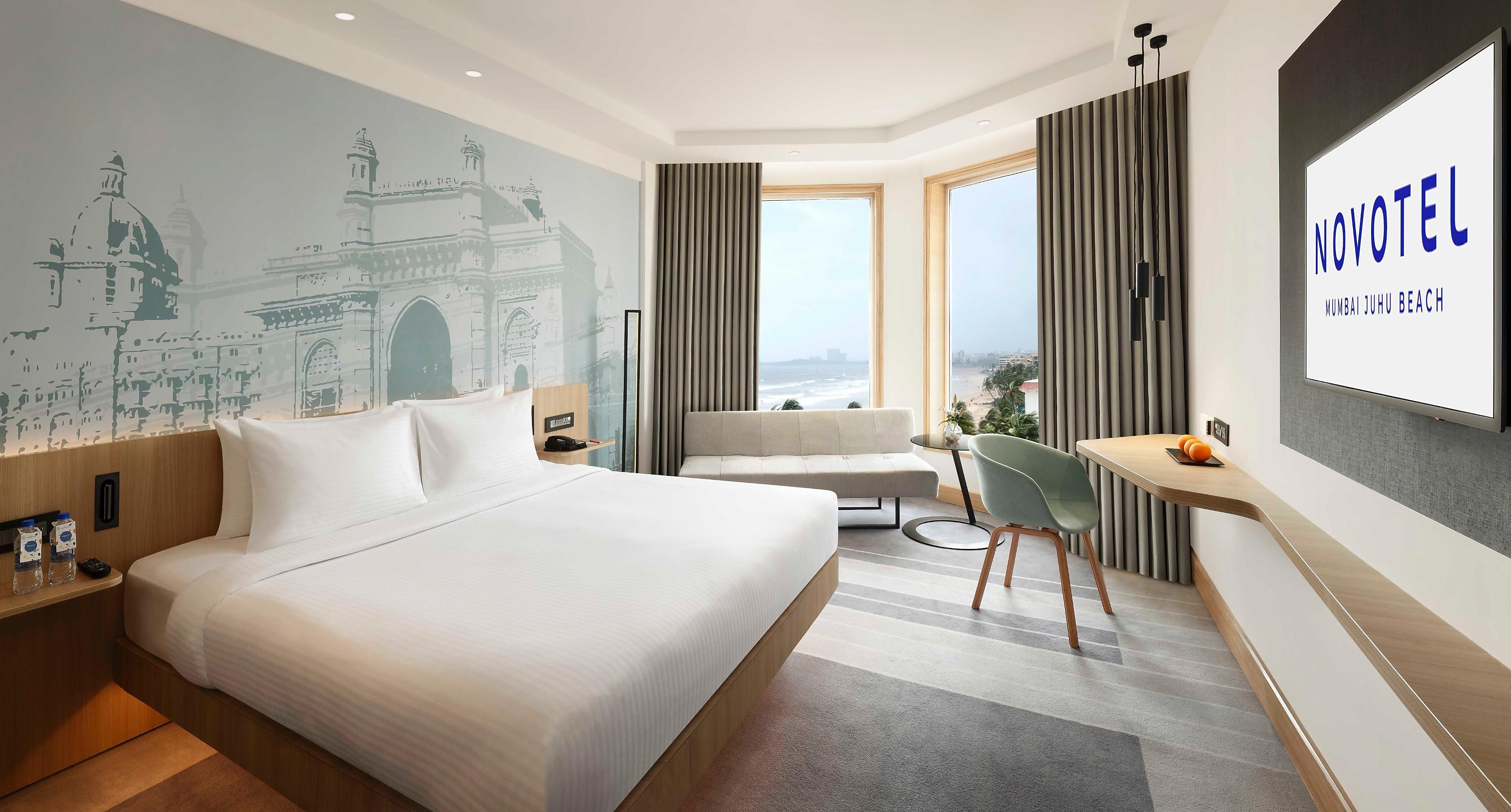 Premier King Bed Ocean View - Higher Floor, Buffet Breakfast, Premier Lounge with IMFL Cocktail Hrs. 1
