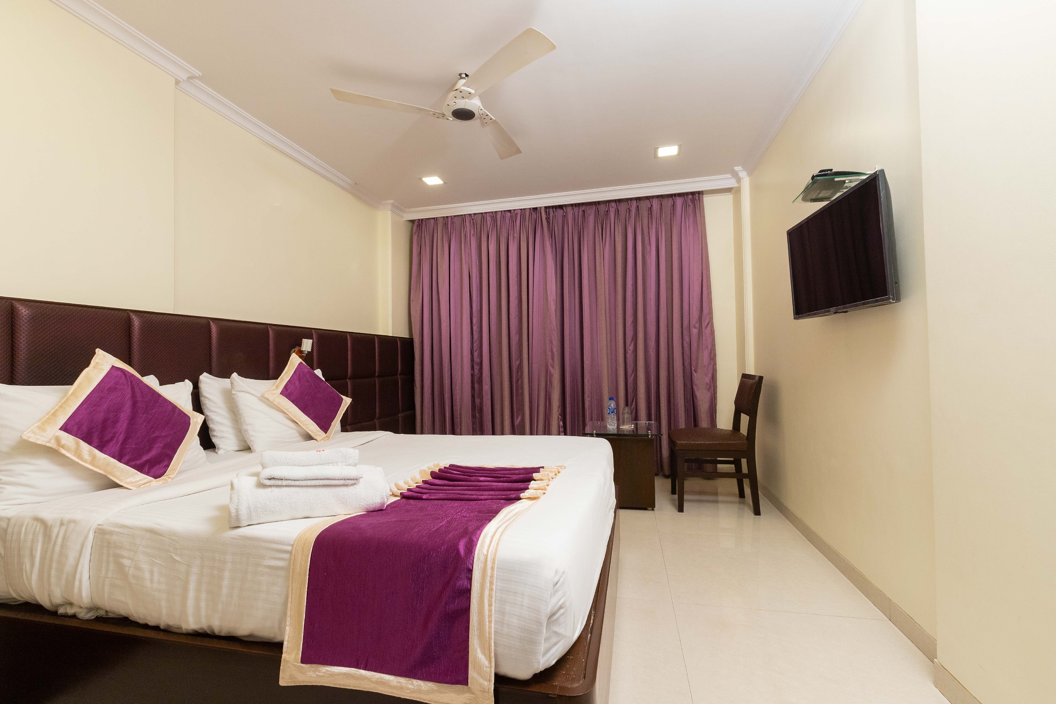 Deluxe Room 1
