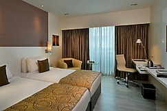 Majestic Court Sarovar Portico, Thane