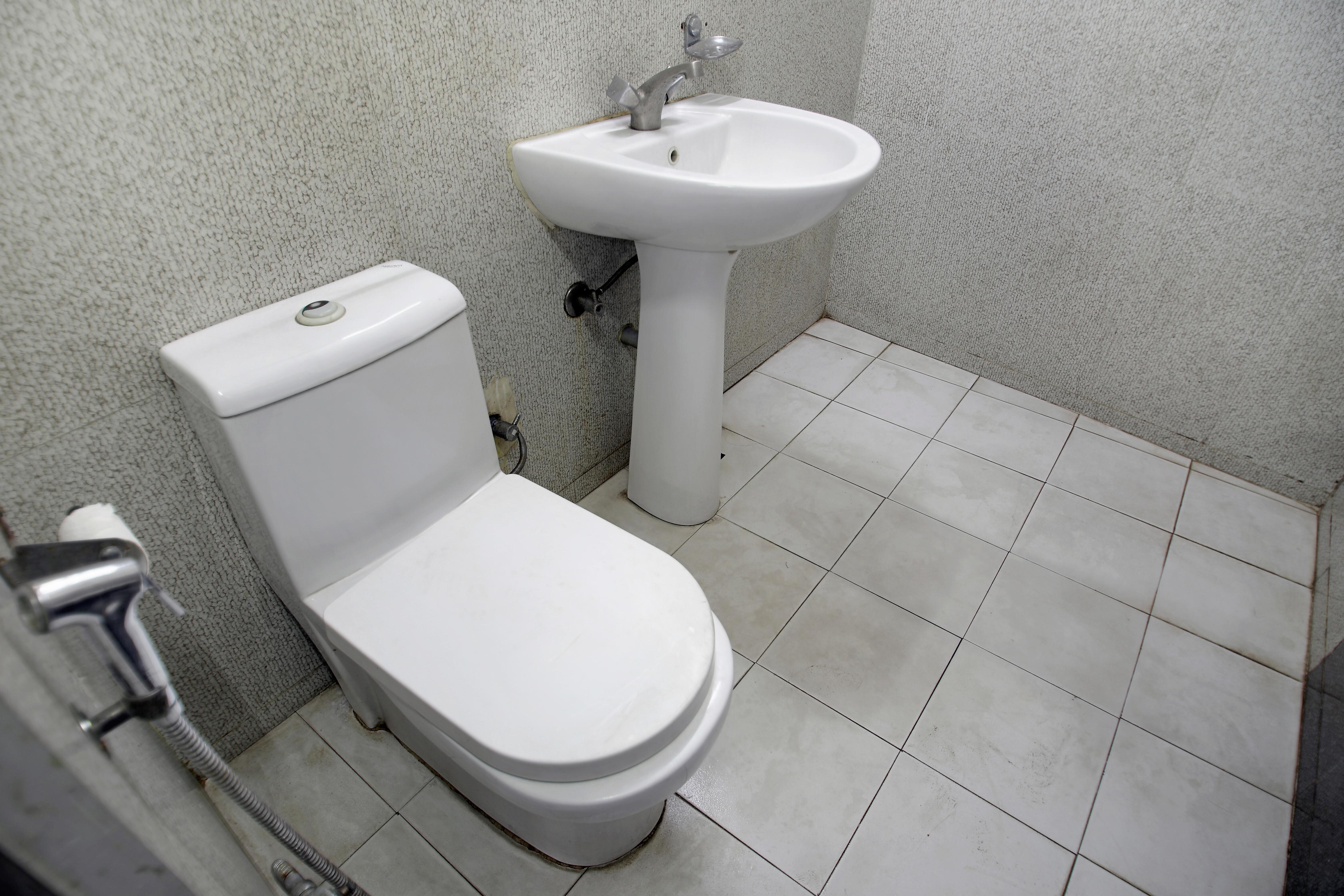 Hotel Noratan Palace @ Near IGI Airport Delhi - Tap to explore photos