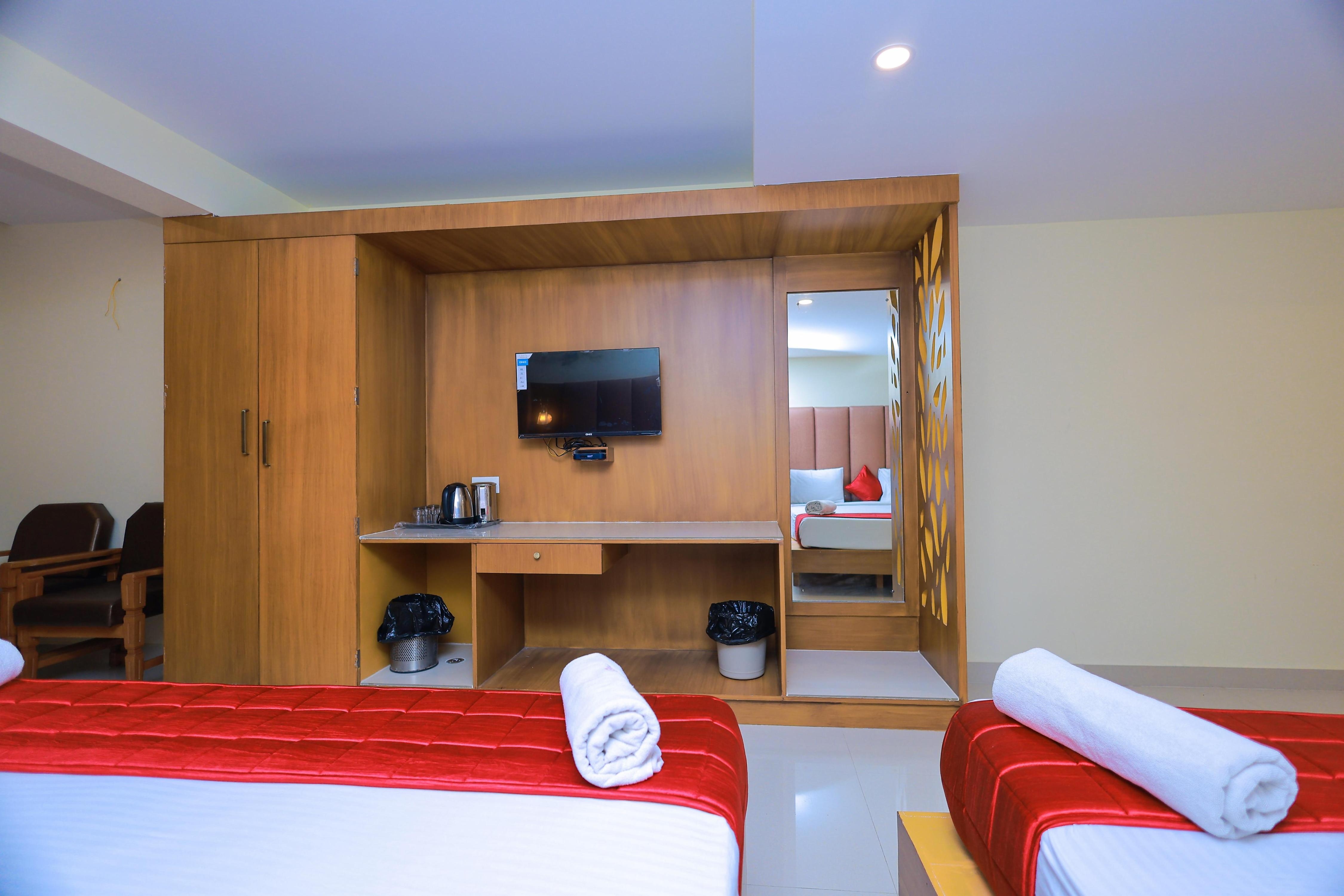Hotel Sangam - Tap to explore photos