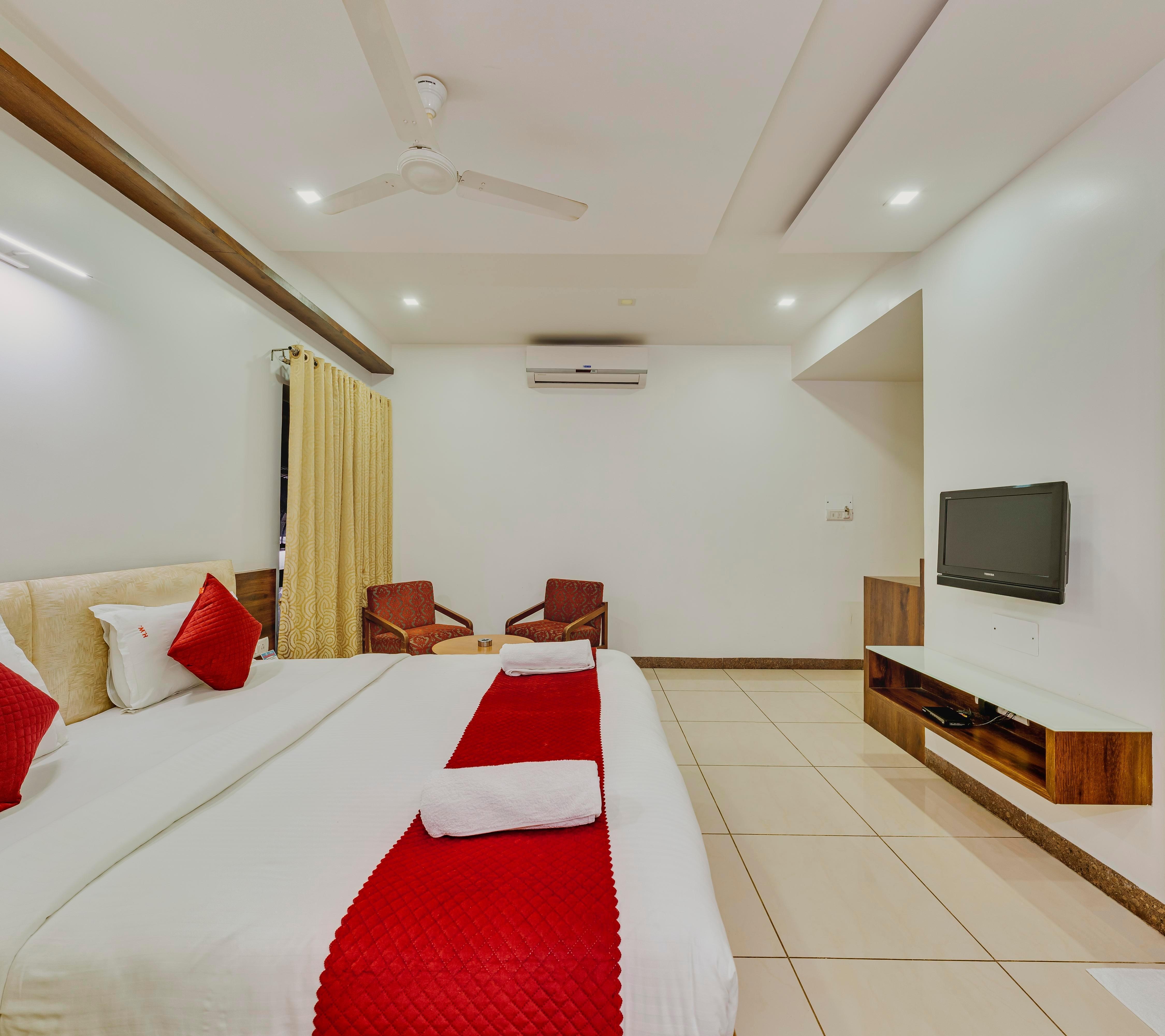 Hotel Woodland 5