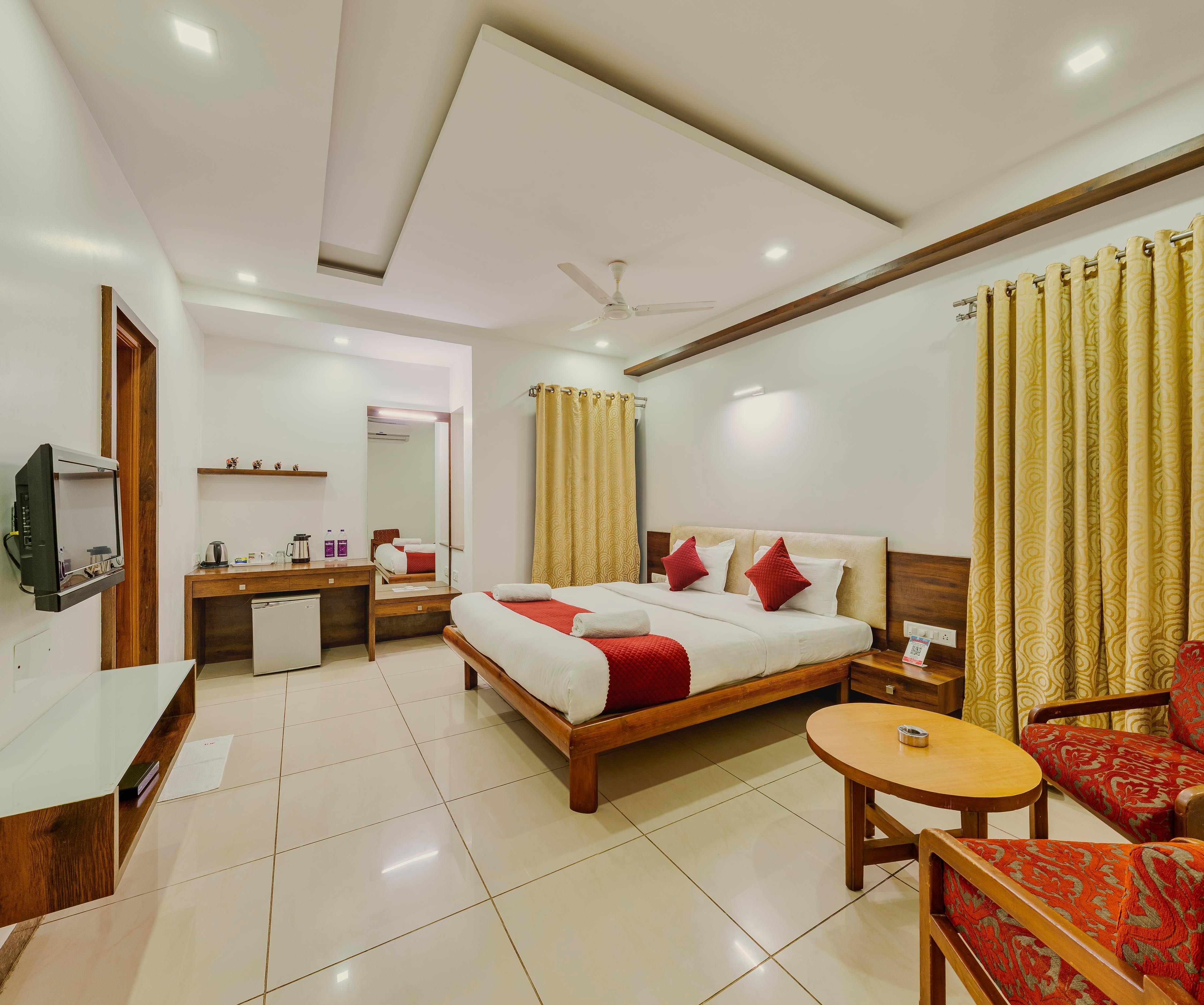Hotel Woodland 4