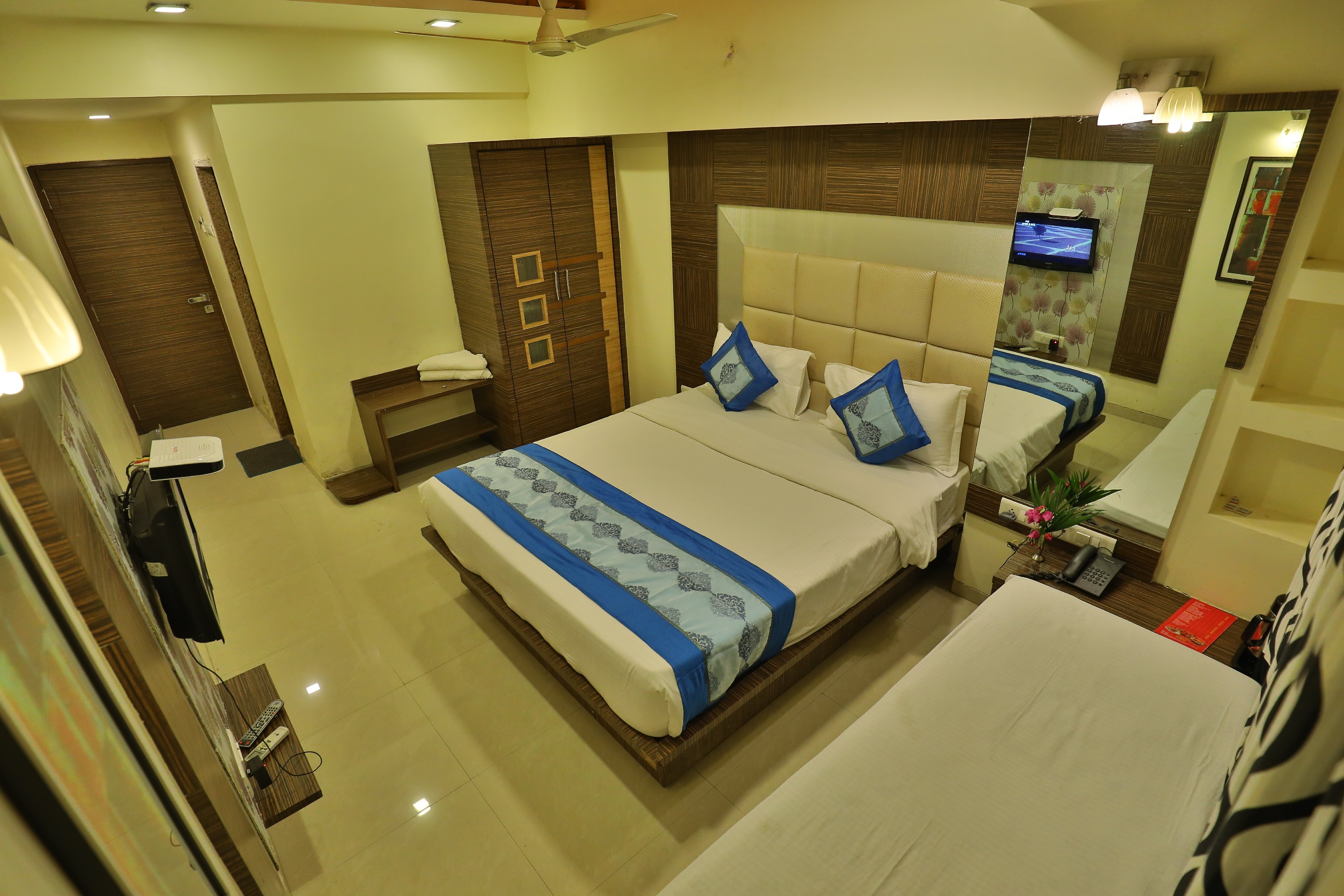 Suite 1