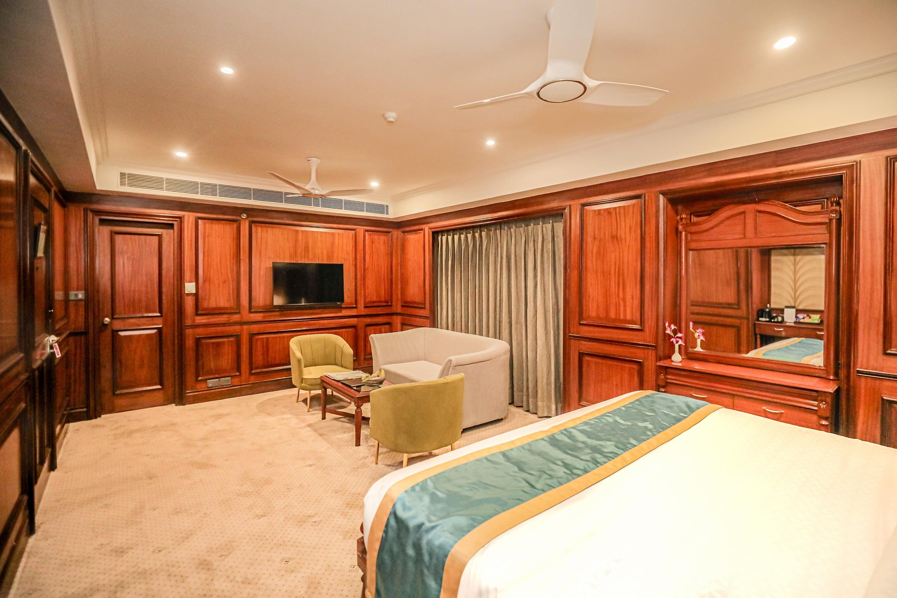 Regenta Central Lucknow by Royal Orchid Hotels Limited - Tap to explore photos