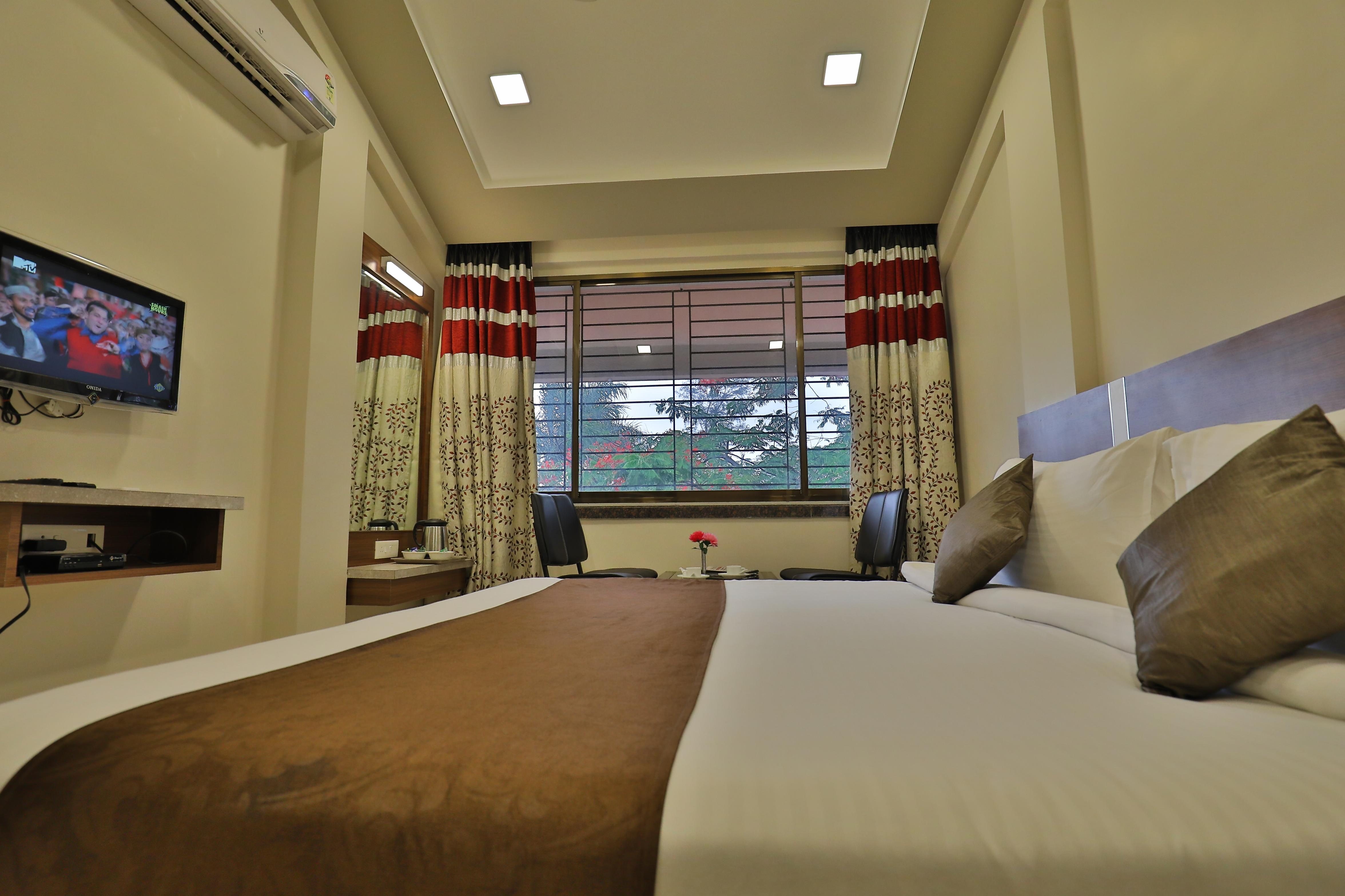 Executive AC Room 1