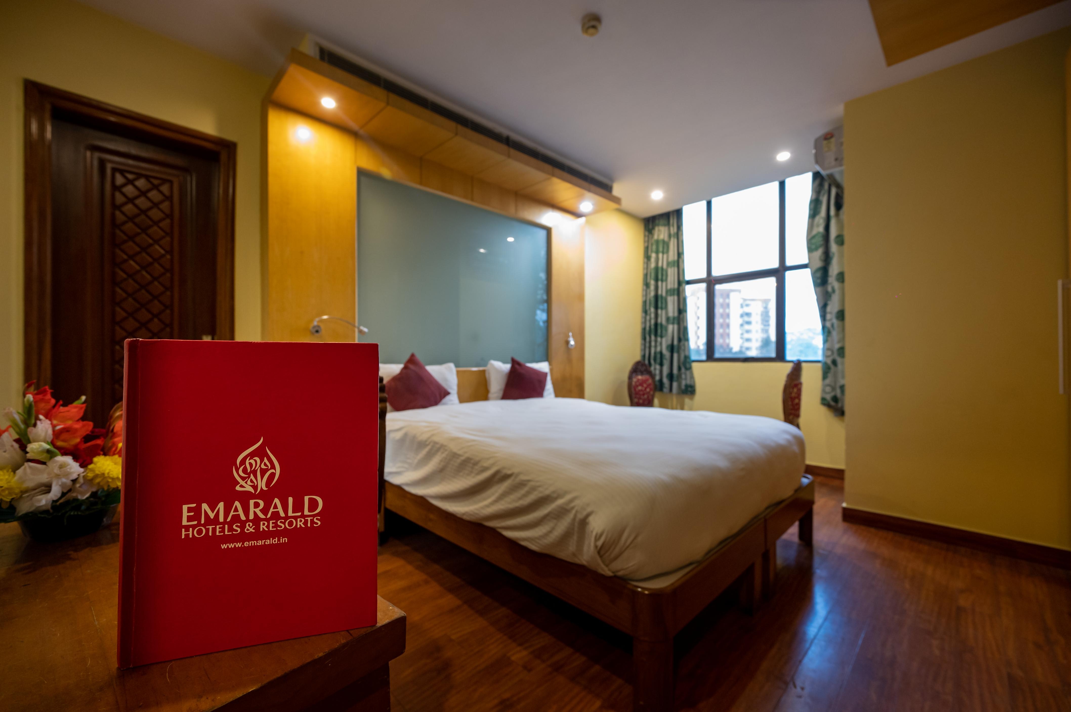 Emarald Hotel - Tap to explore photos