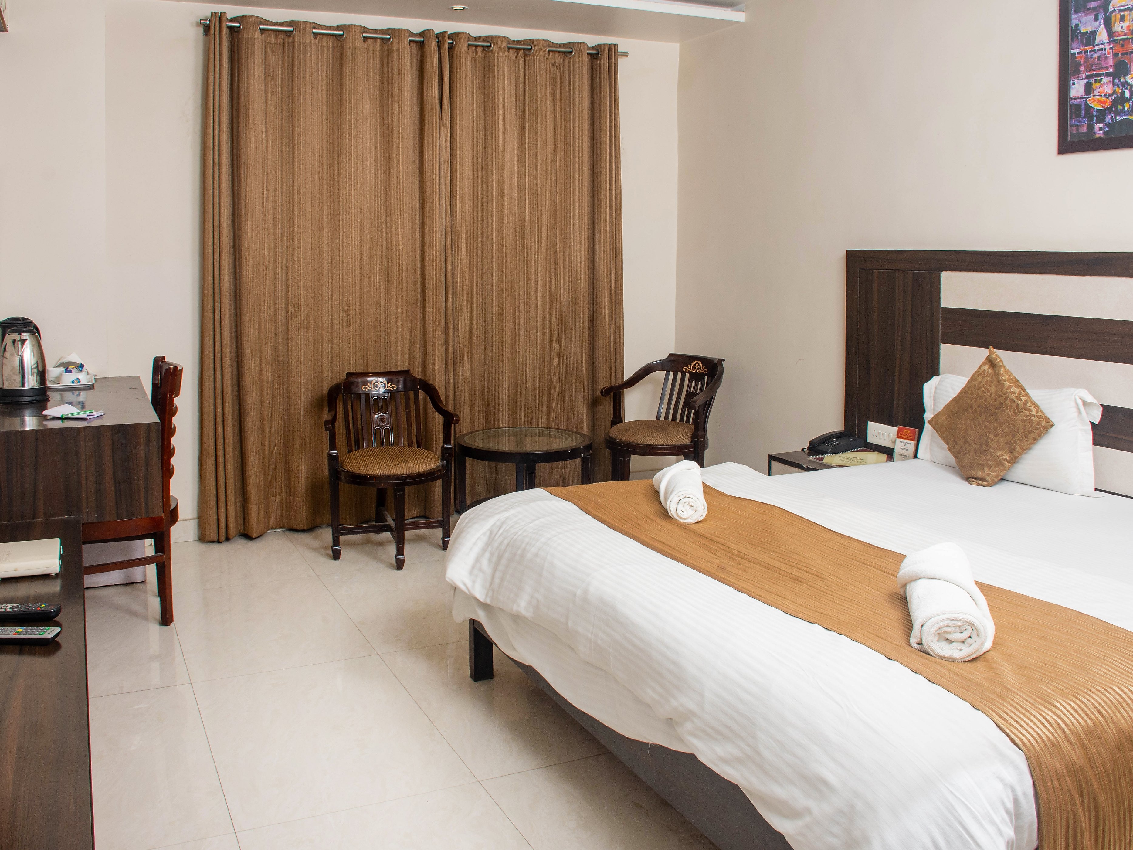 Hotel Pratap Palace - Tap to explore photos