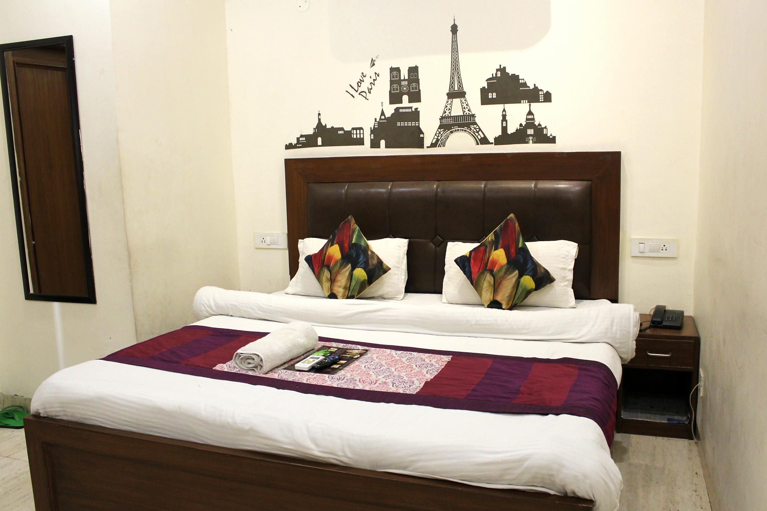 Hotel Panash - Tap to explore photos