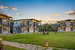 Corbett Machaan Resort, thalisain