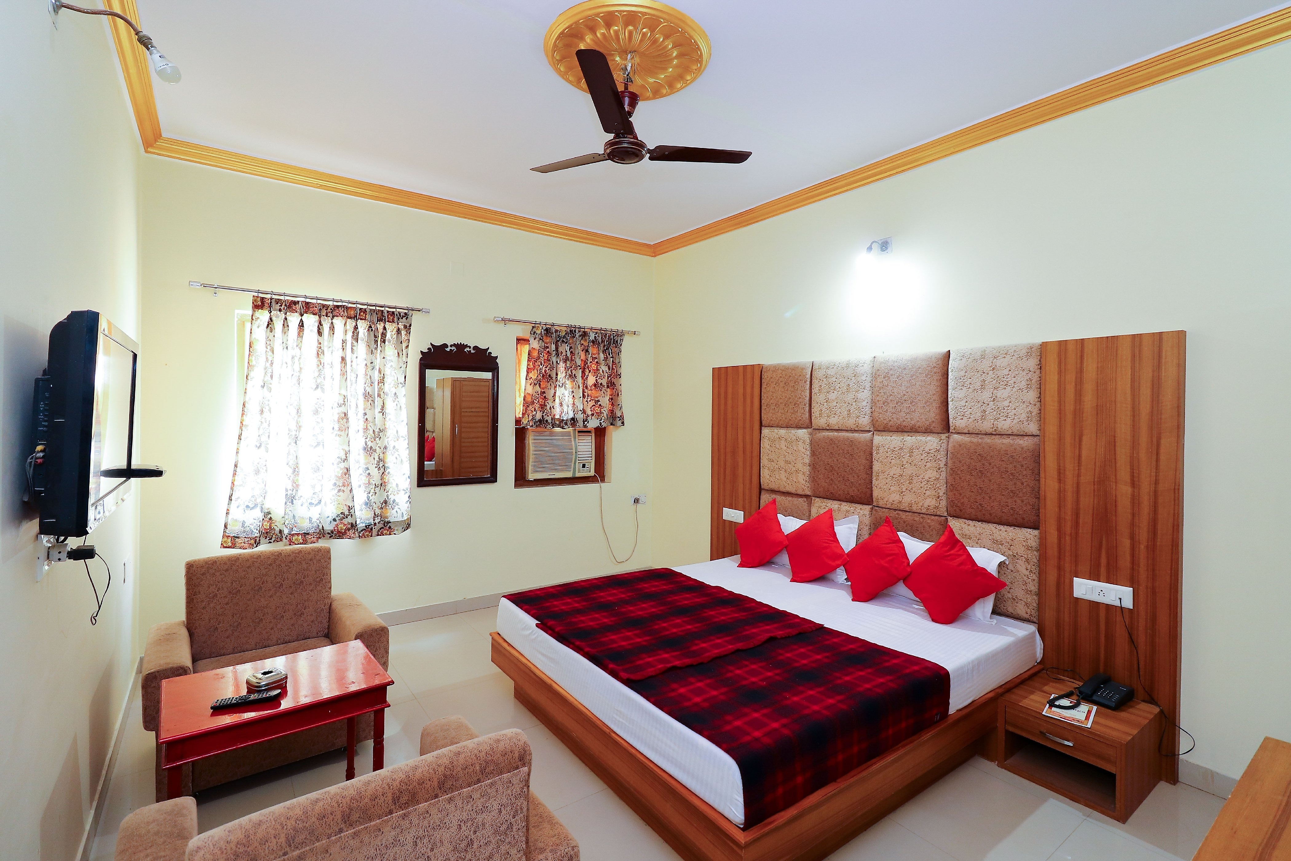 Hotel Kalinga - Tap to explore photos