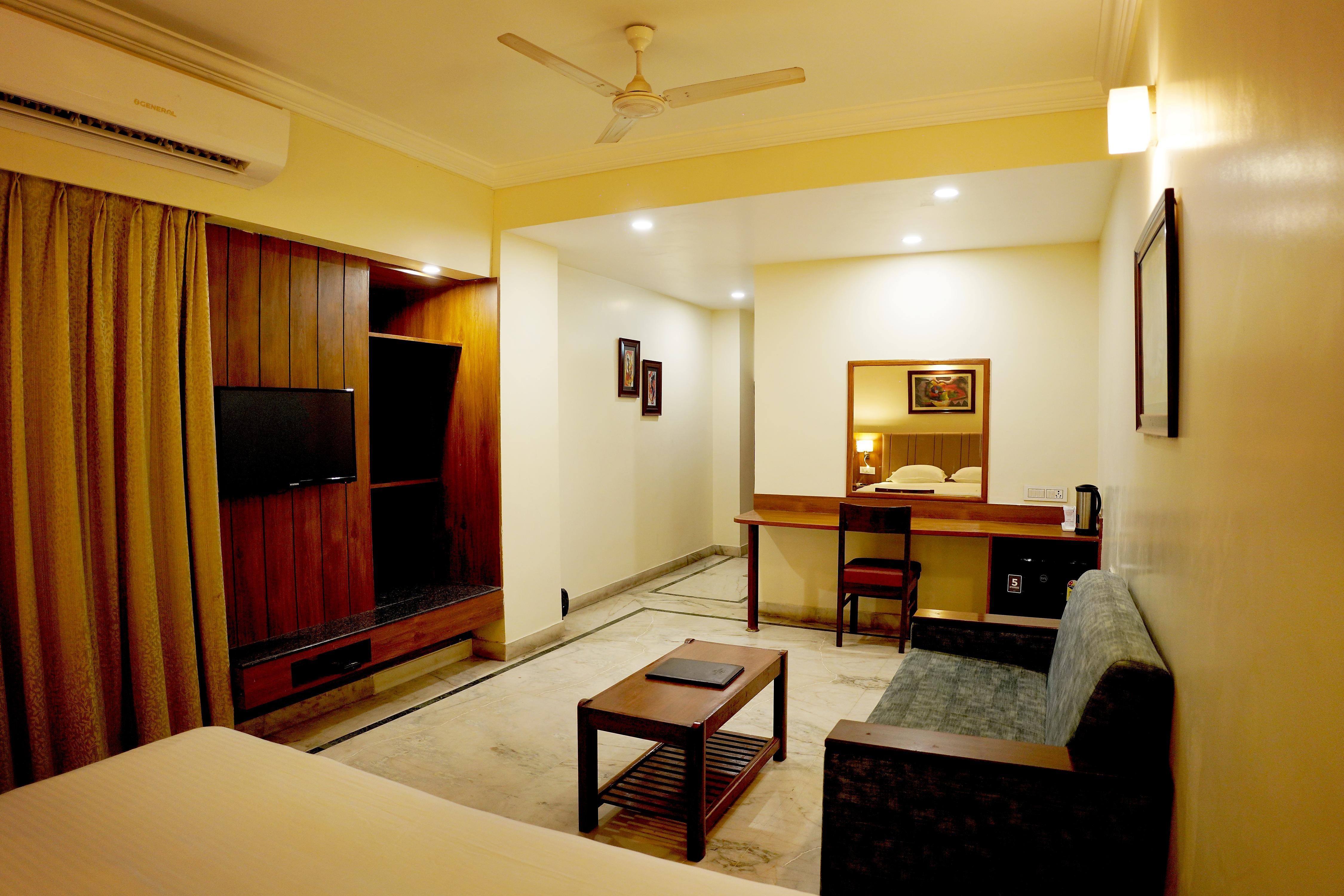Hotel Sandhu Palace - Tap to explore photos