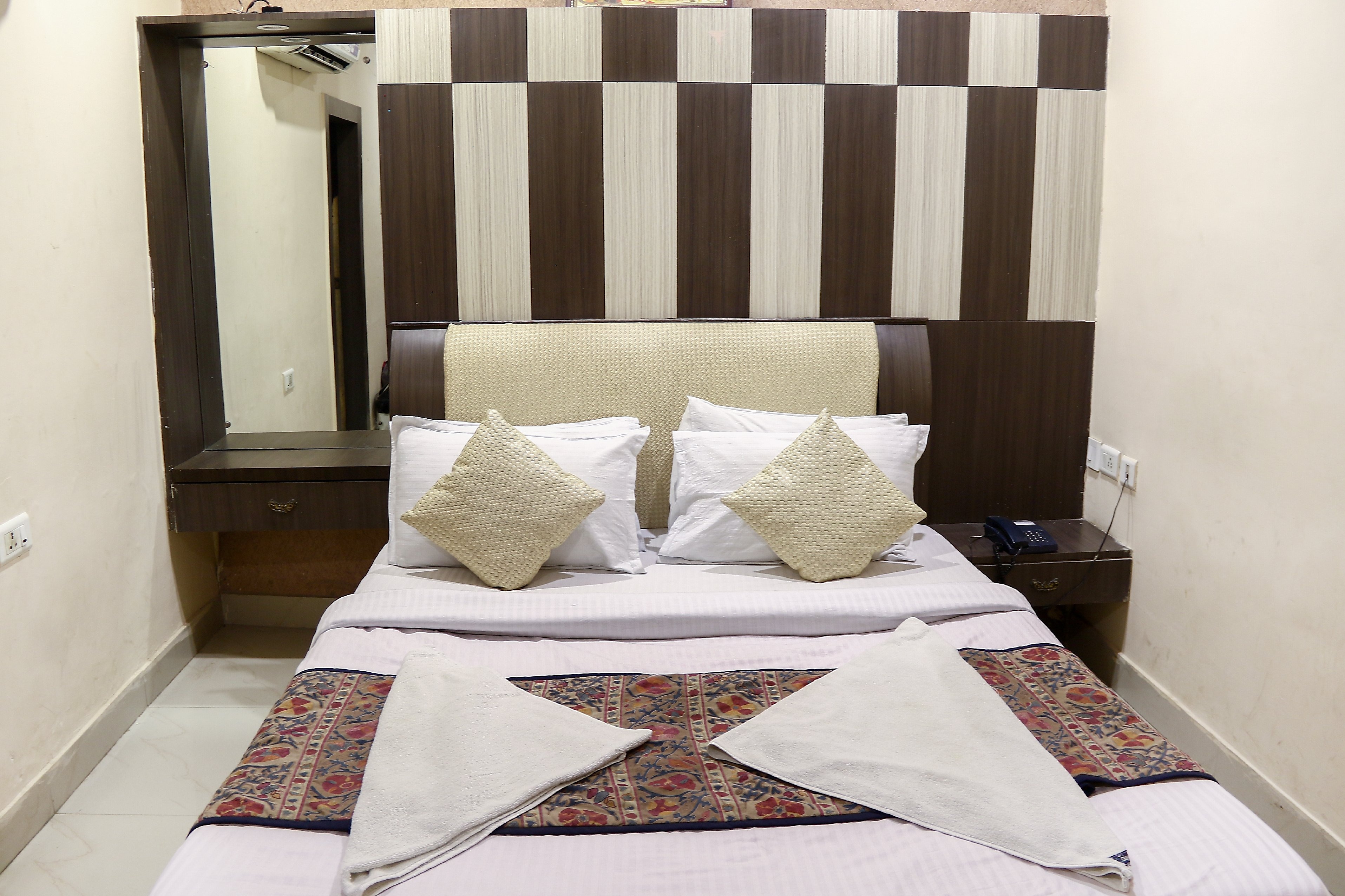 Hotel Ganpati Palace - Tap to explore photos