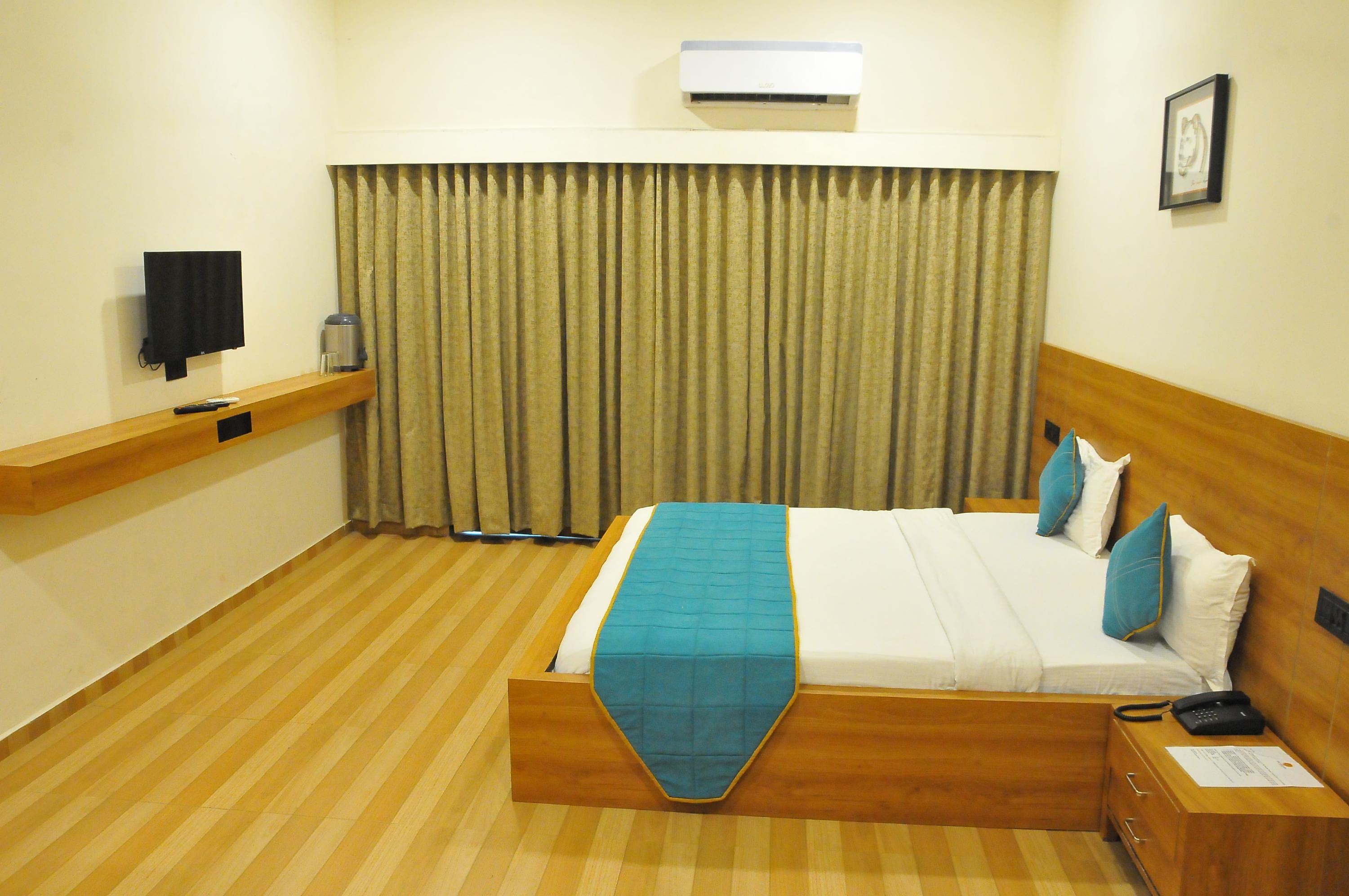 Gir Vanvaso Resort - Tap to explore photos