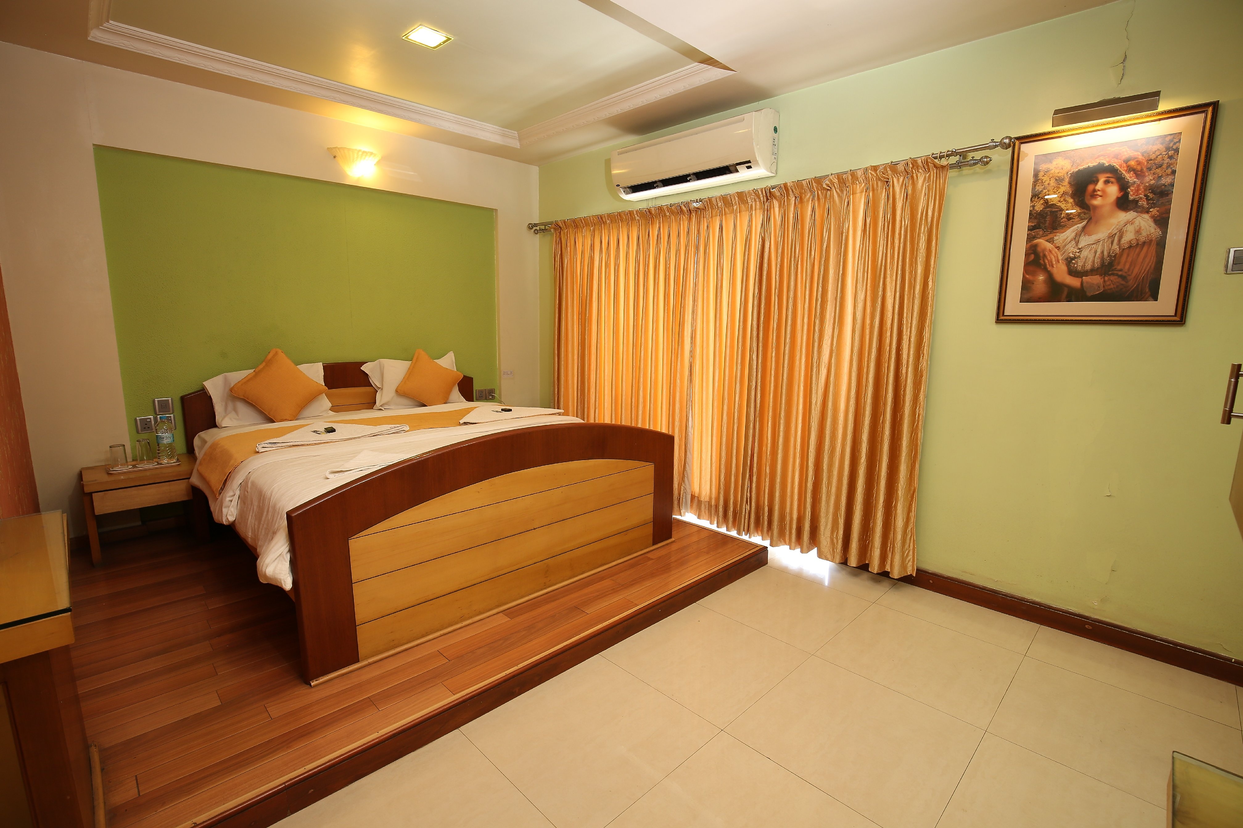 GRAND SUITE AC 1