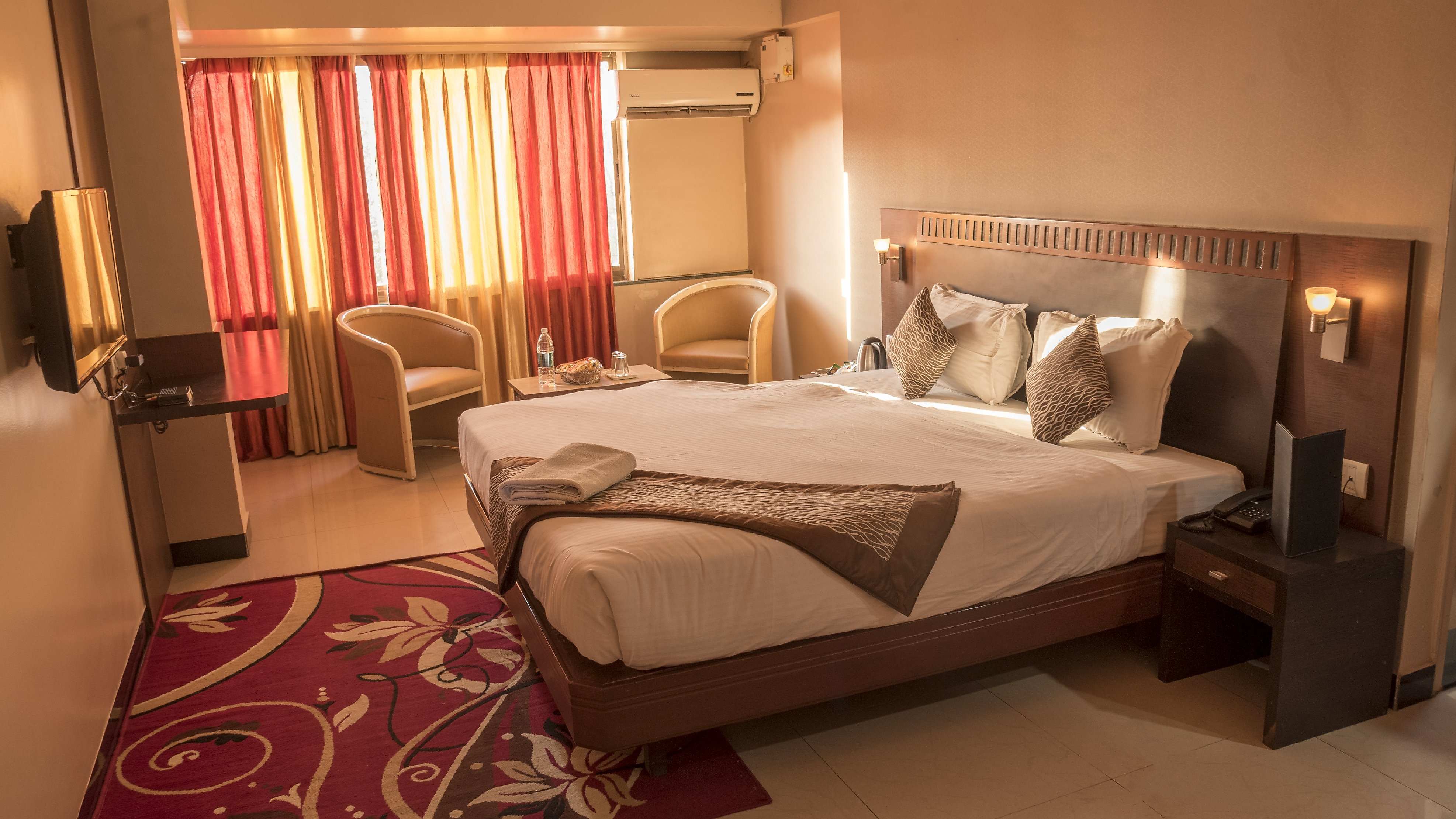 Deluxe AC Room 1