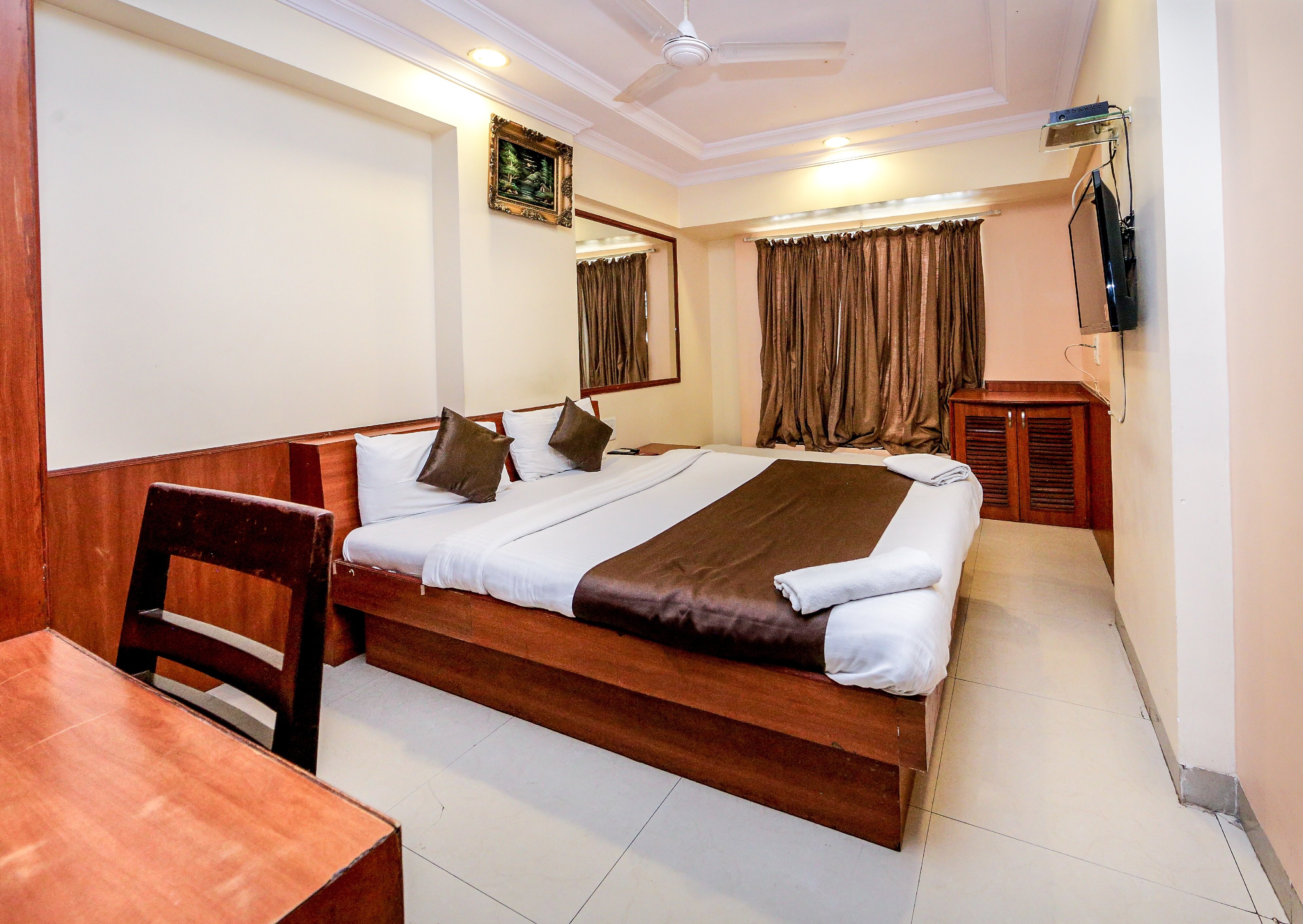 Executive Room 1