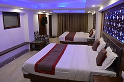 Hotel Hamers International at Mall Road, Mussoorie, Mussoorie