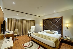 Ramee Grand Hotel and Spa, Pune