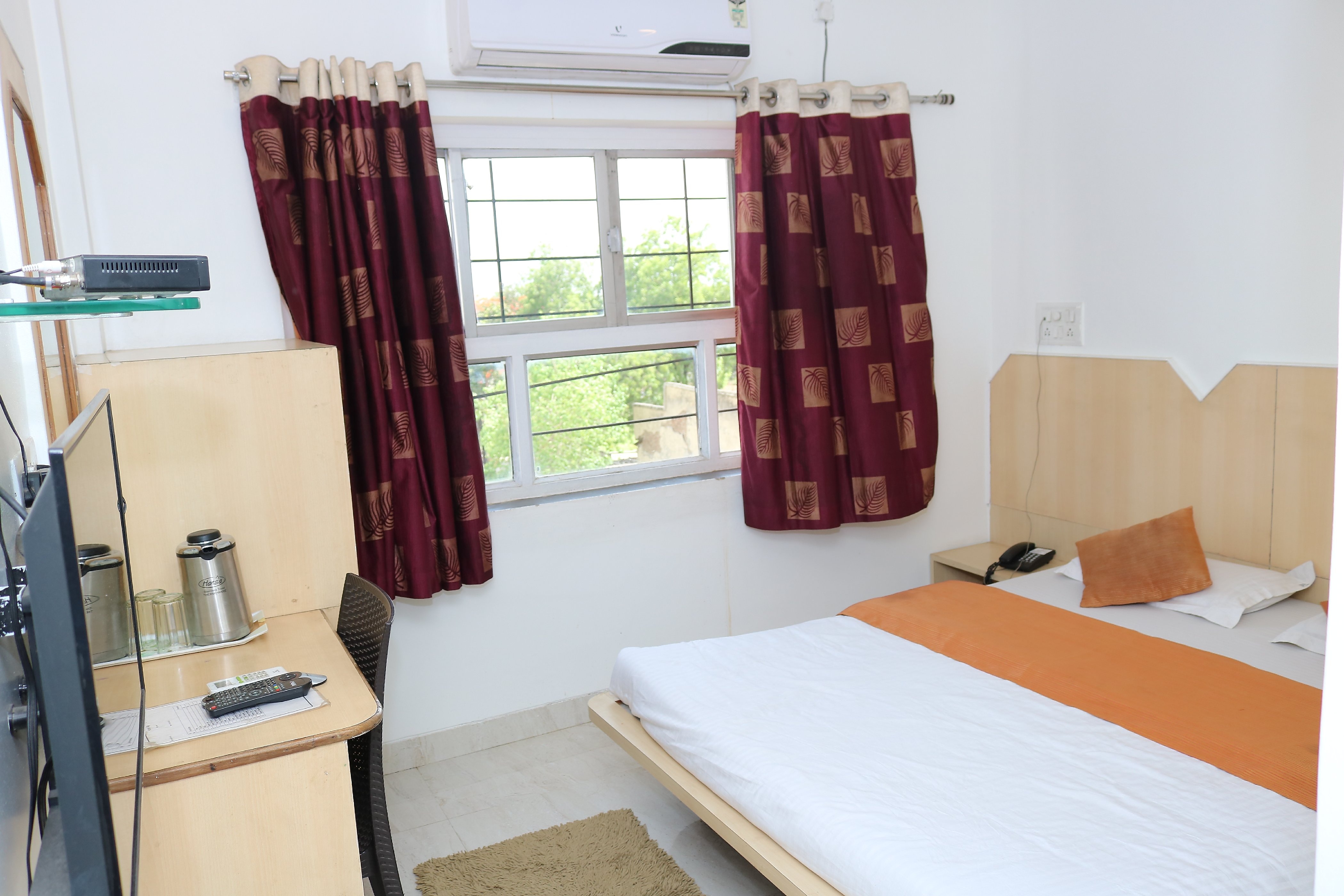 HOTEL RAJ 4