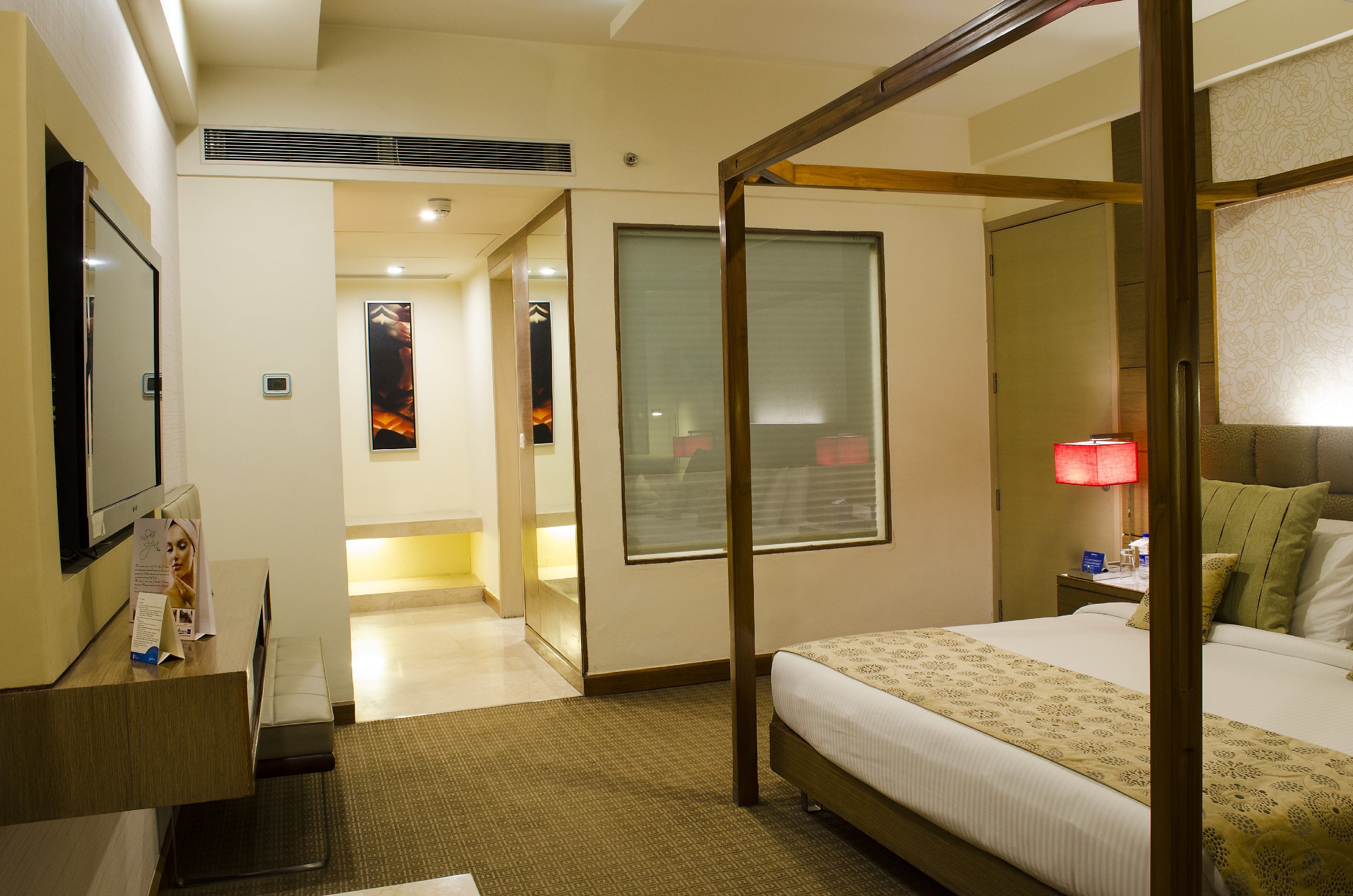 Radisson Blu Hotel Greater Noida - Tap to explore photos