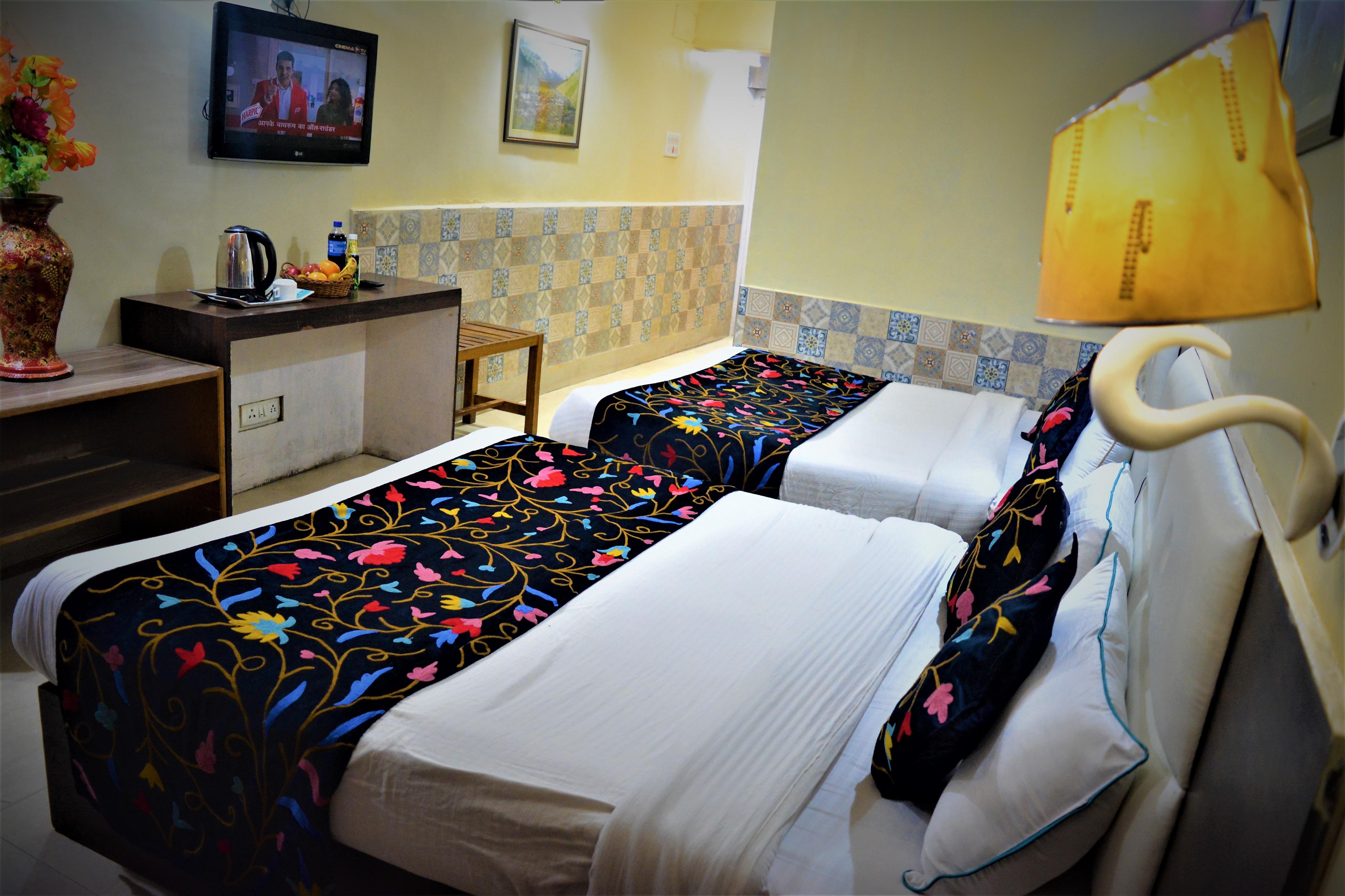 Hotel Star of Kashmir - Tap to explore photos