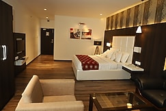 The Four Seasons Recreation, Jalgaon